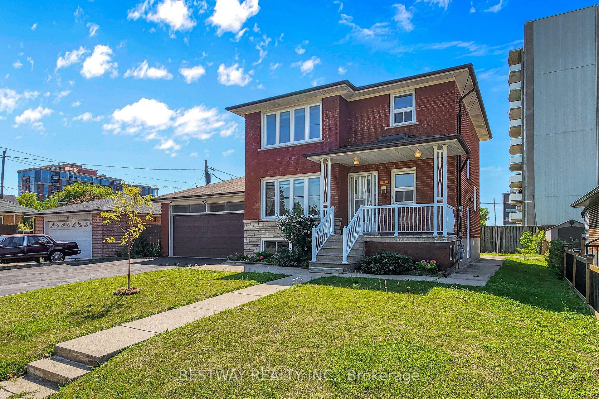 37 Victory Drive, Toronto, ON M3M 2J5 photo 2