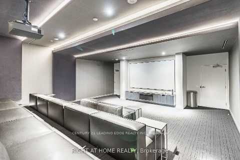 3900 Confederation Parkway 3206, Mississauga, ON L5B 0M3 photo 4