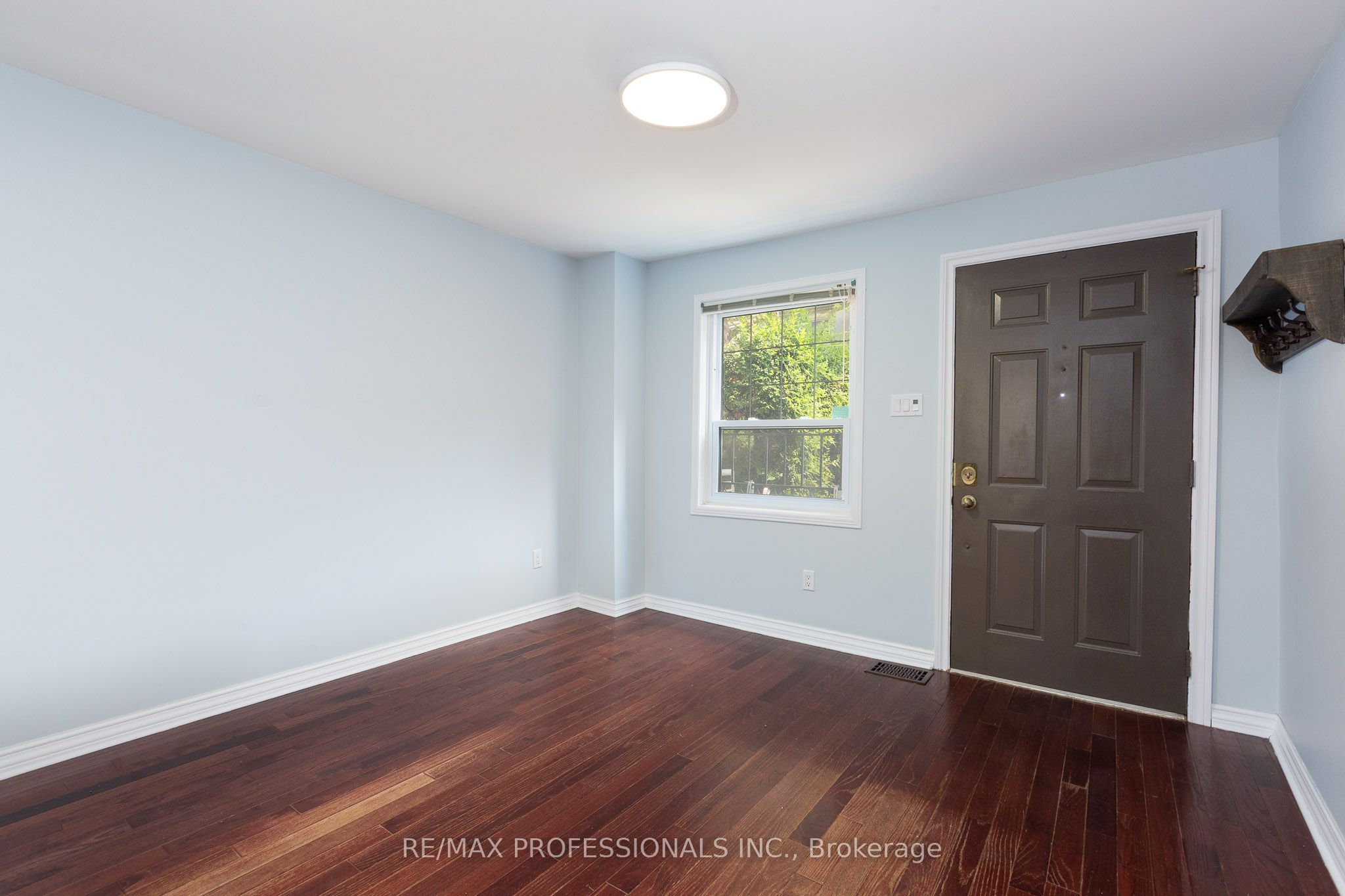 4 Runnymede Road, Toronto, ON M6S 2Y2 photo 4