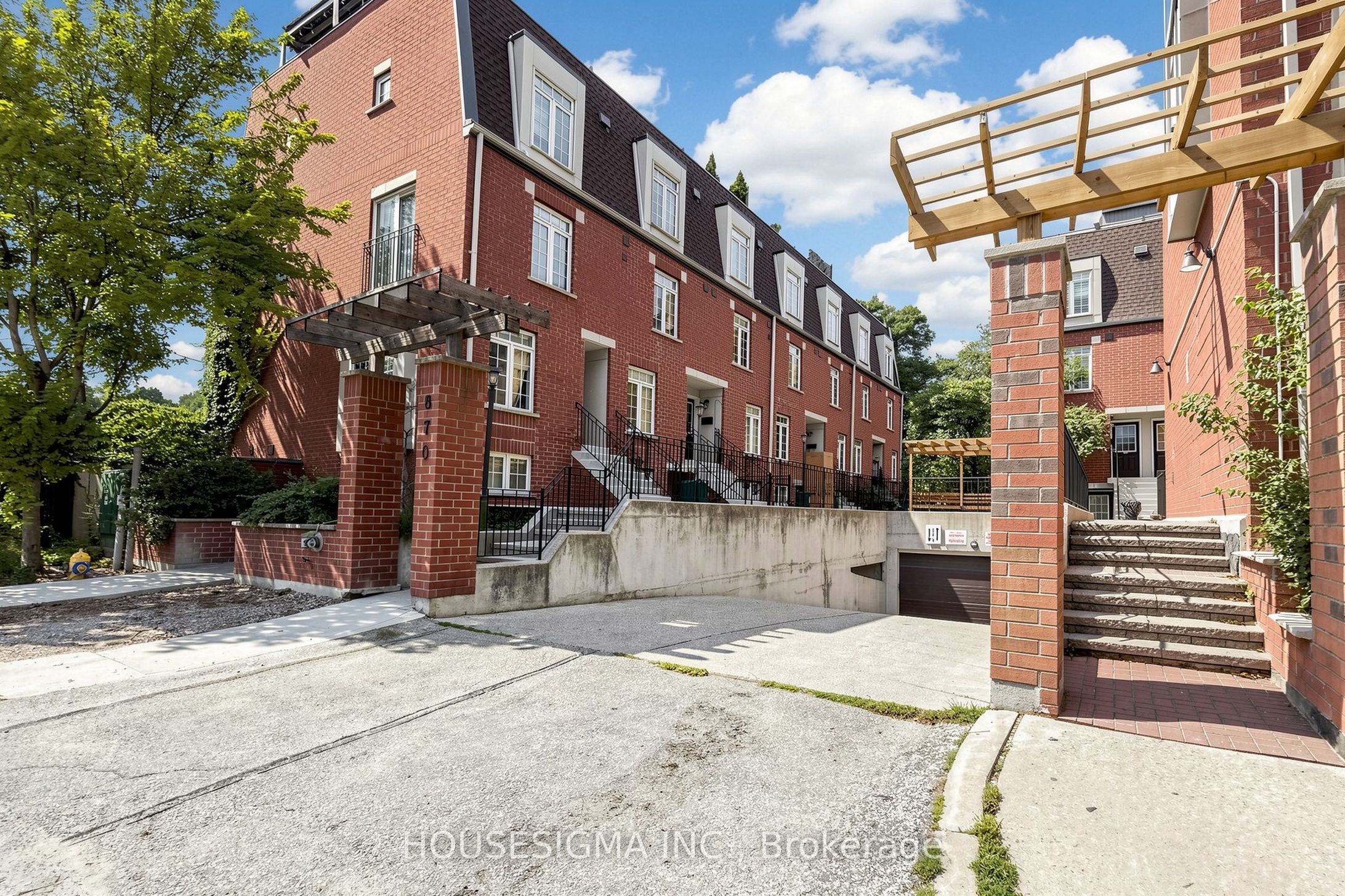 870 Jane Street 106, Toronto, ON M6N 4C2 photo 2