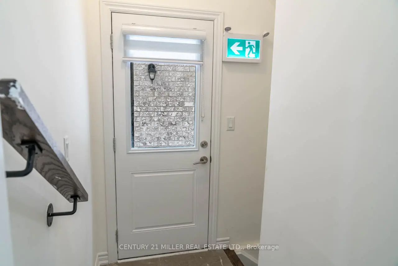 334 Thimbleweed Court LOWER, Milton, ON L9E 1T2 photo 4