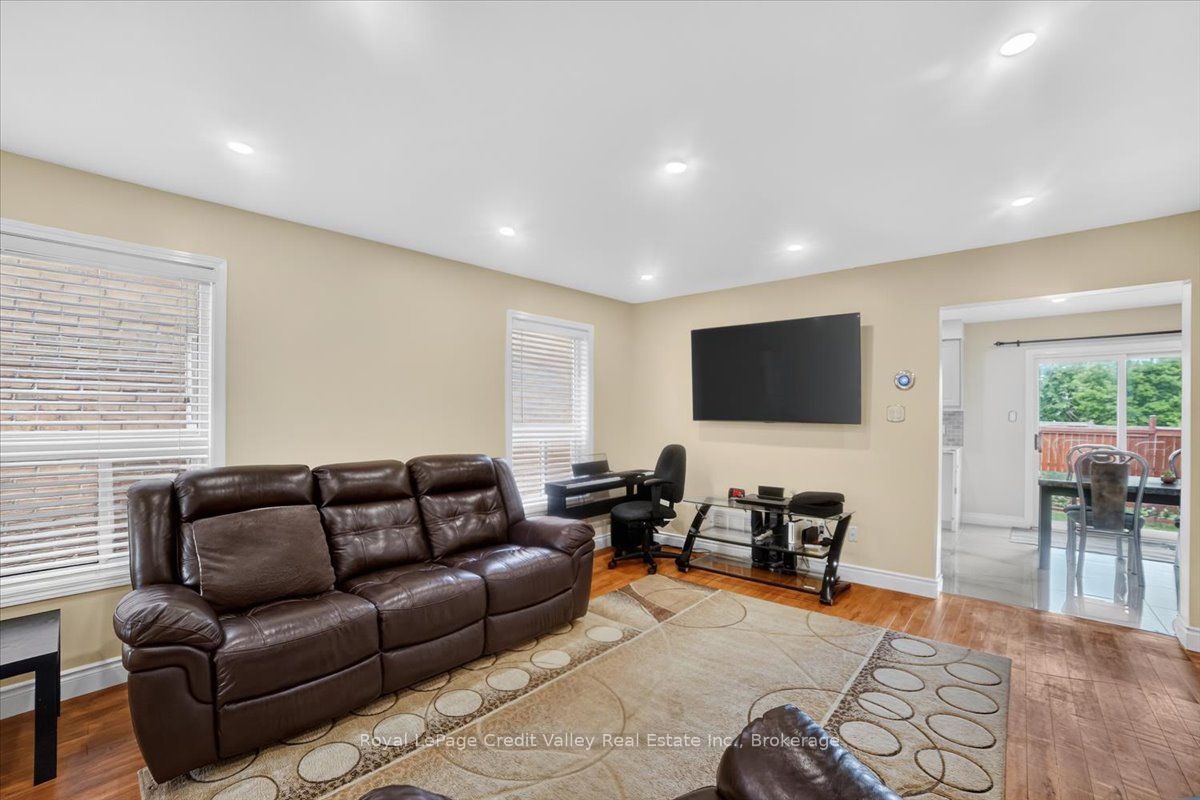 43 Coppermill Drive, Brampton, ON L7A 1N1 photo 5