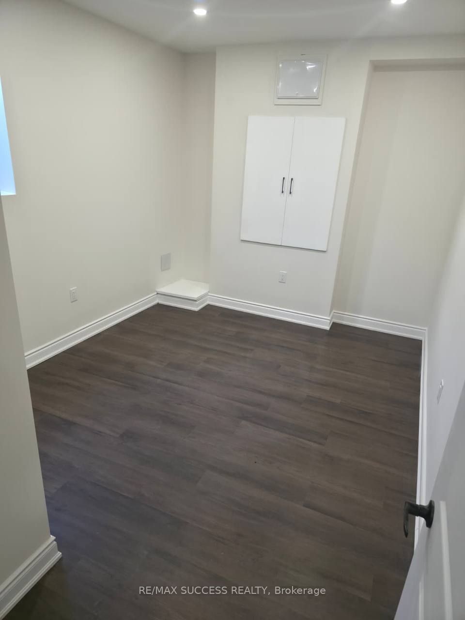 1407 Hearns Place LOWER, Milton, ON L9E 2J7 photo 5