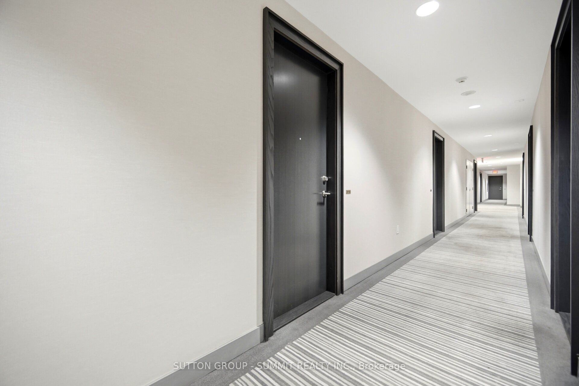 105 THE QUEENSWAY 3114, Toronto, ON M6S 5B5 photo 5
