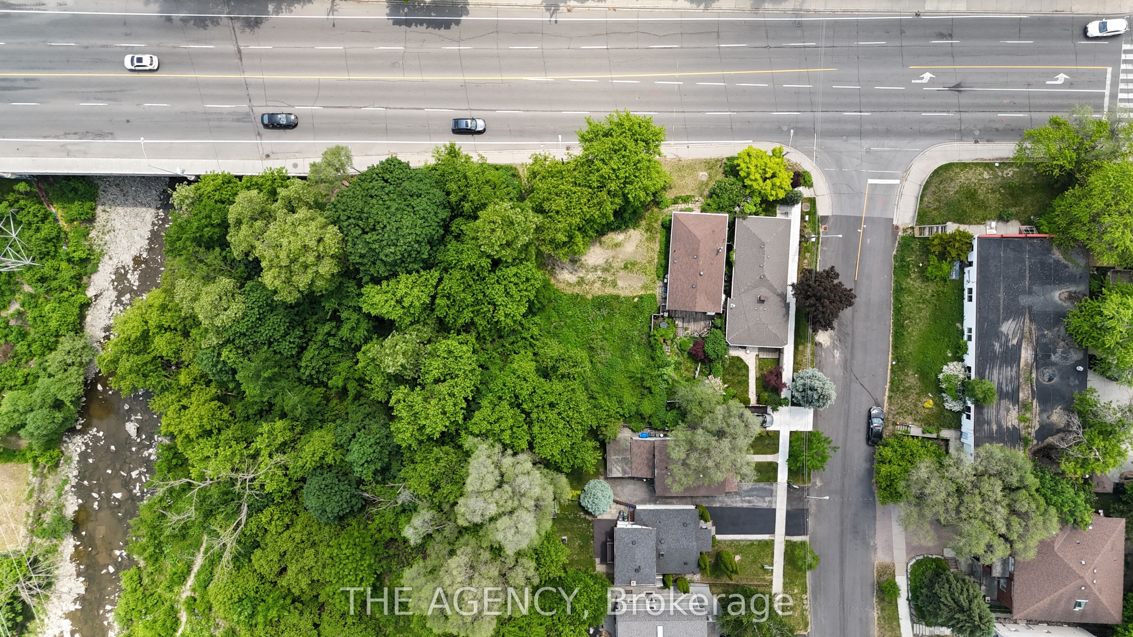 580 The Queensway, Toronto, ON M8Y 1J9 photo 5