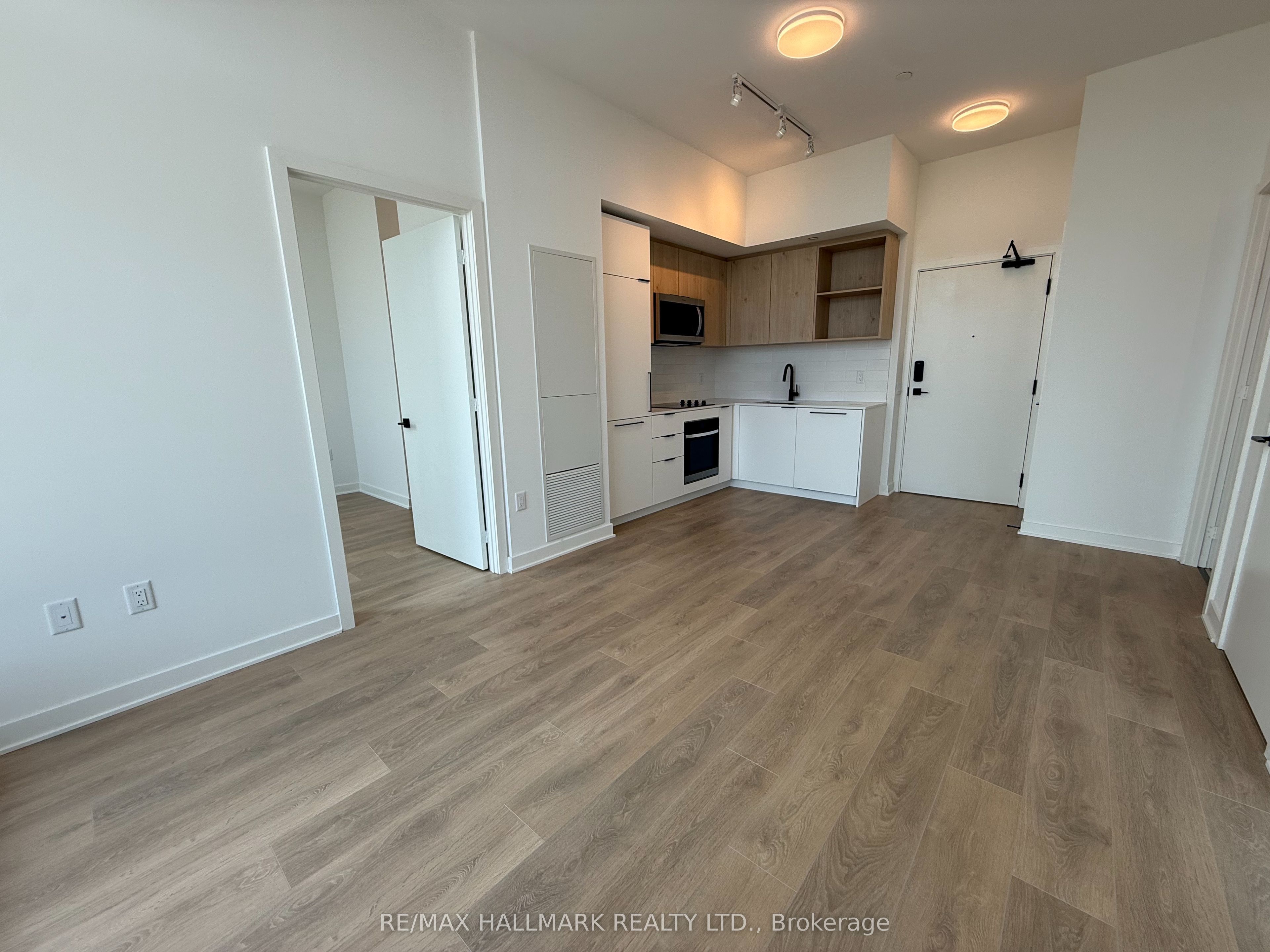 1185 Dupont Street 322, Toronto, ON M6H 0G5 photo 4