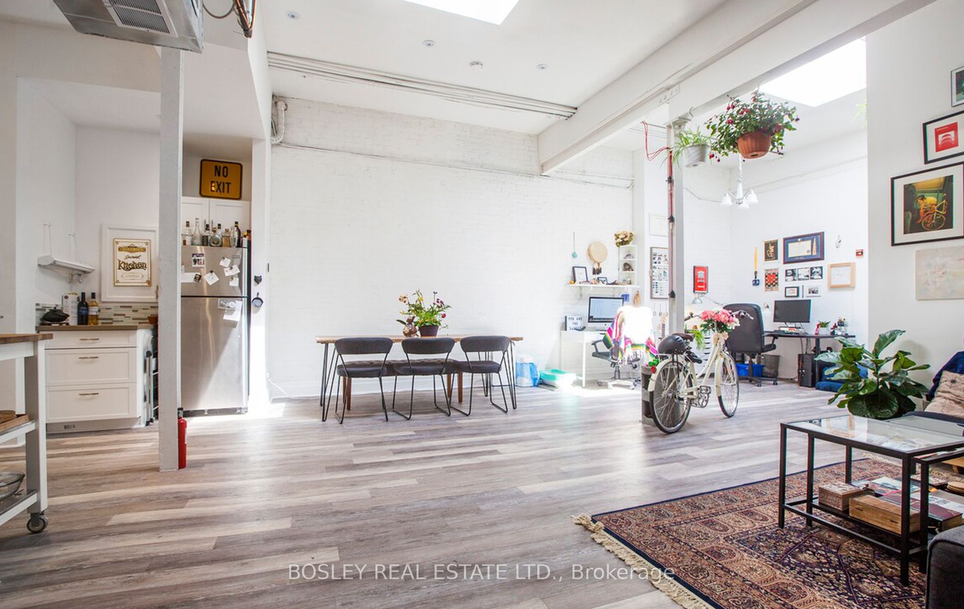 137 Roncesvalles Avenue 202, Toronto, ON M6R 2L2 photo 3
