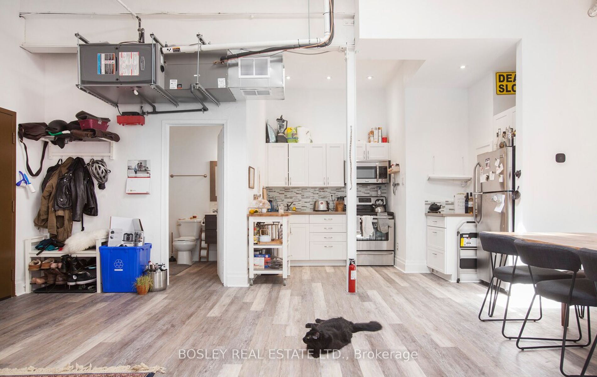 137 Roncesvalles Avenue 202, Toronto, ON M6R 2L2 photo 4