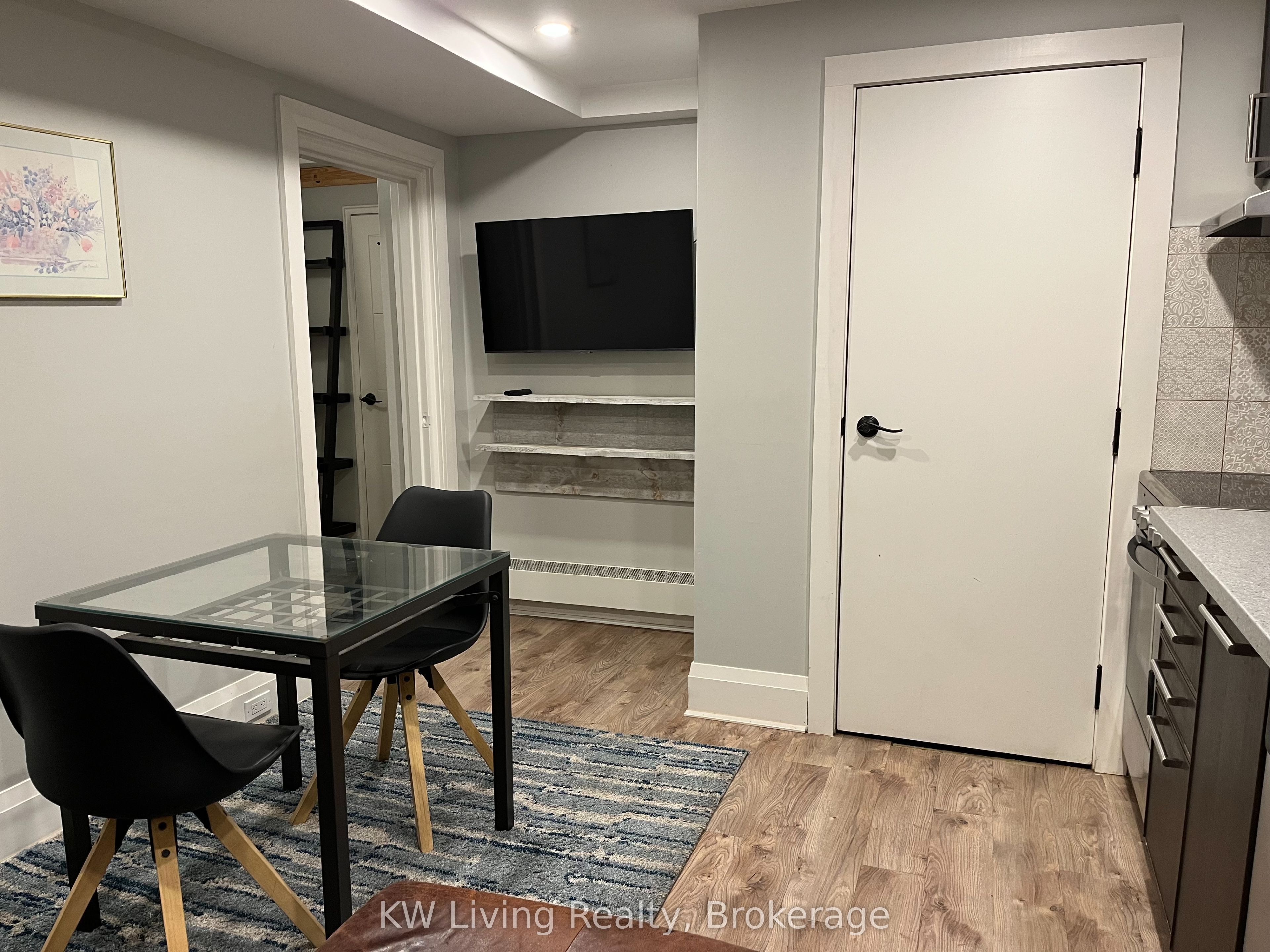 55B Long Branch Avenue 4, Toronto, ON M8W 3J1 photo 5