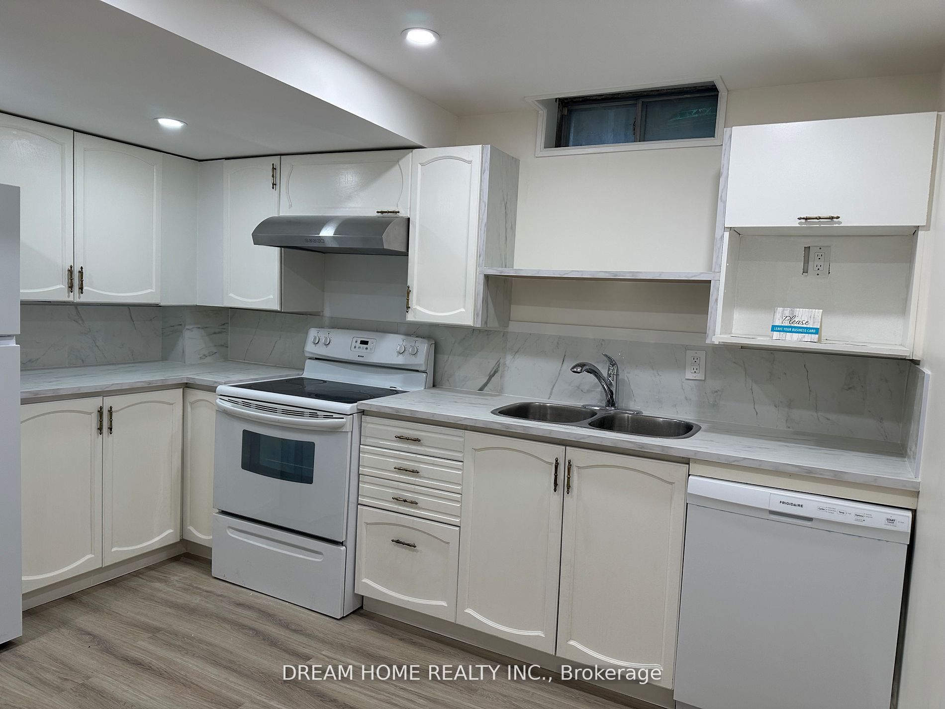 3269 Magwood Road Lower, Mississauga, ON L5L 5G6 photo 2