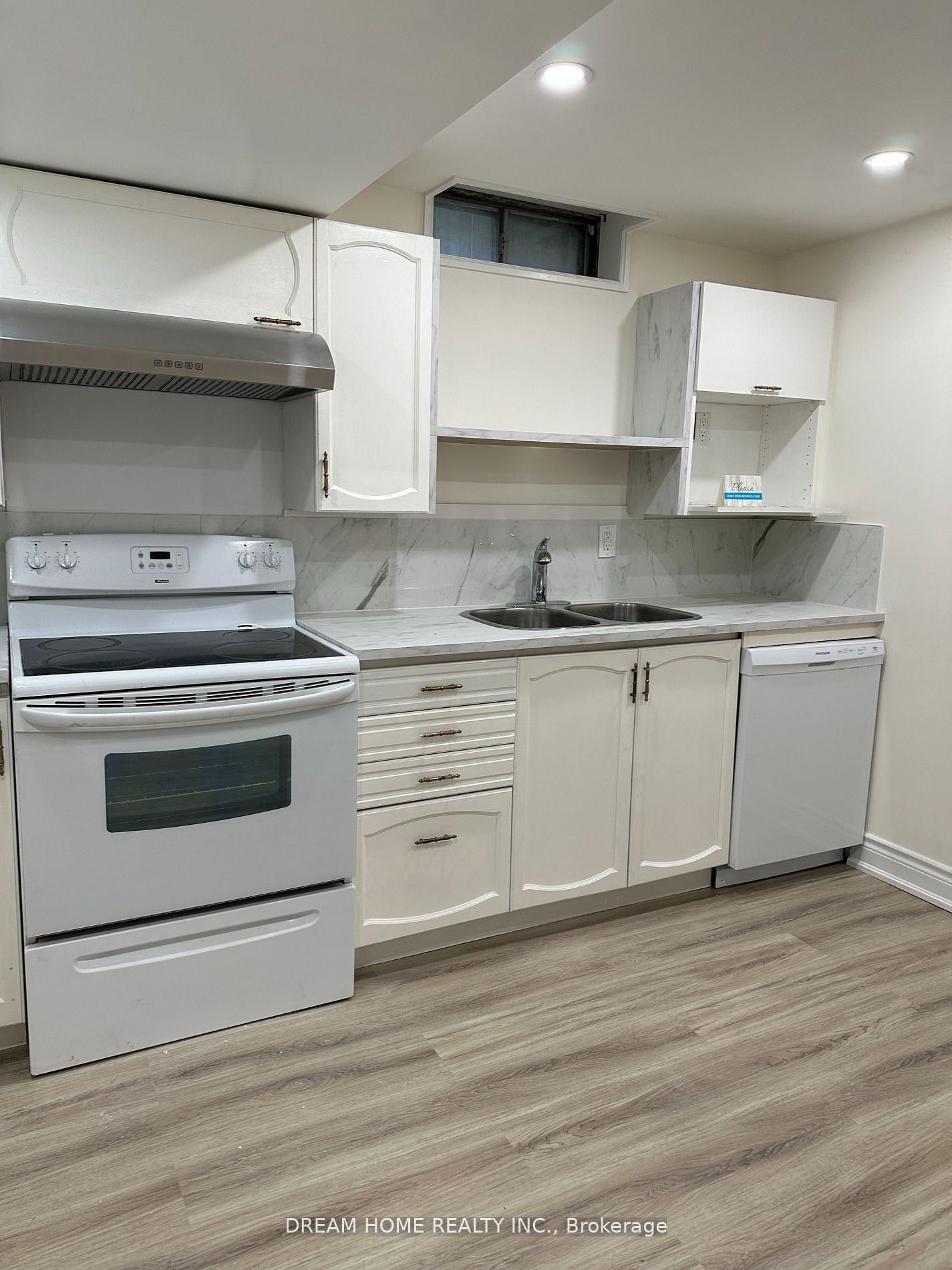 3269 Magwood Road Lower, Mississauga, ON L5L 5G6 photo 4