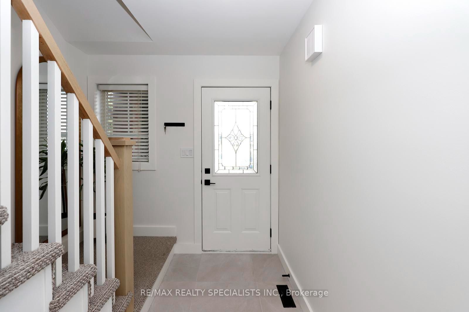 4434 Fairview Street, Burlington, ON L7L 6S7 photo 3