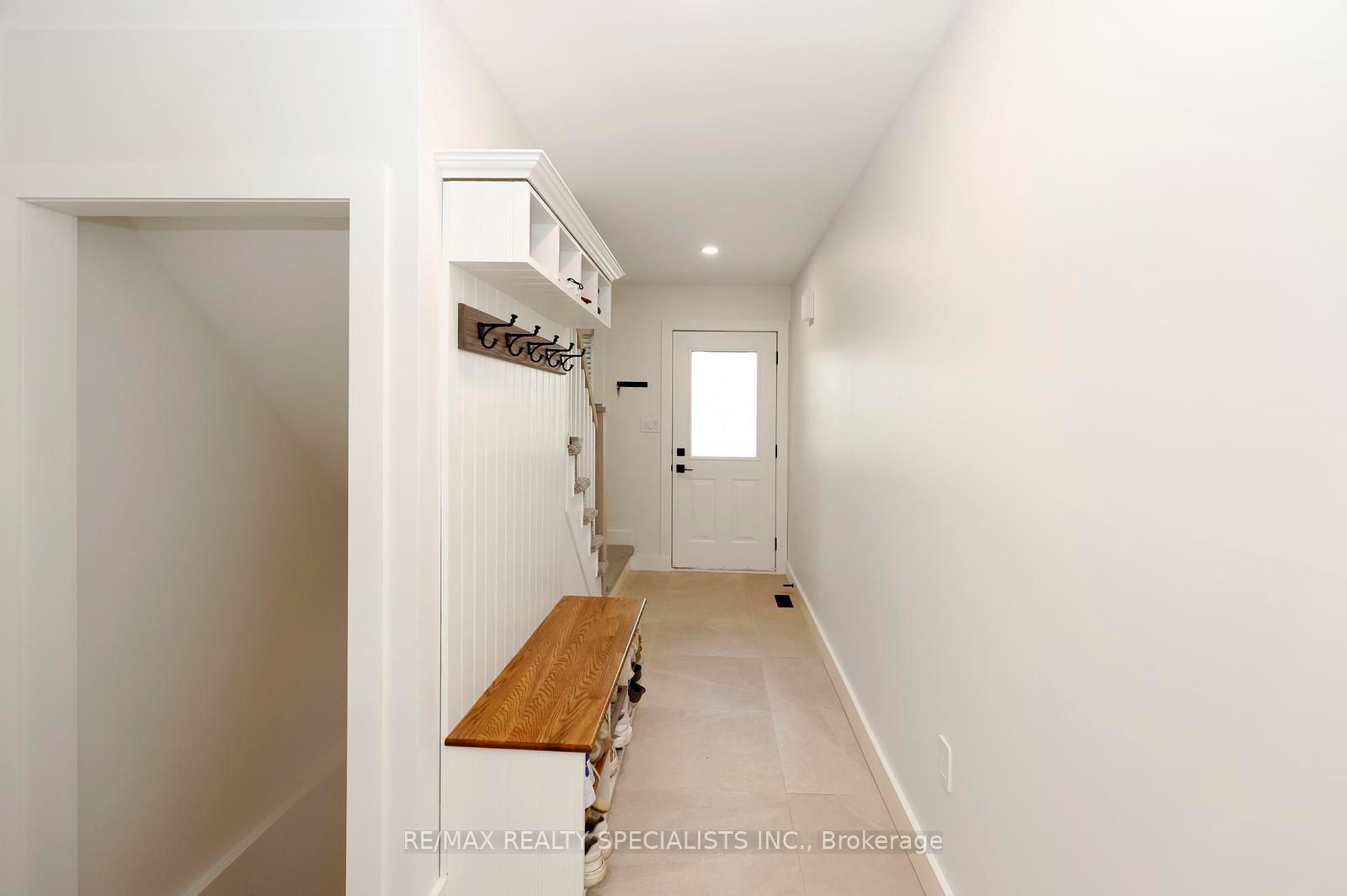 4434 Fairview Street, Burlington, ON L7L 6S7 photo 4