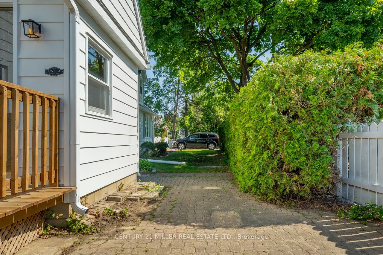 173 Thomas Street A, Milton, ON L9T 2E4 photo 3