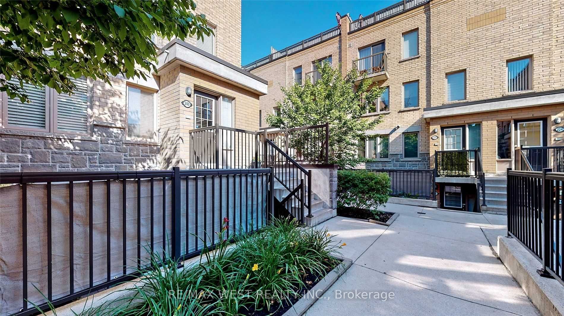 10 Foundry Avenue 240, Toronto, ON M6H 0A6 photo 3