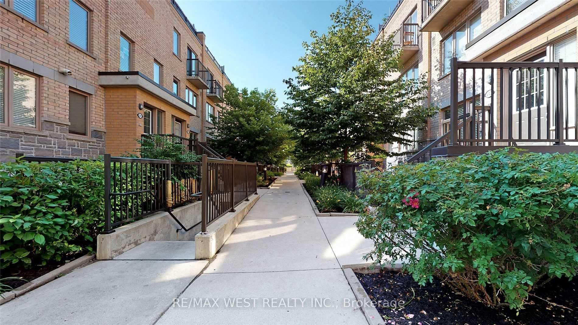 10 Foundry Avenue 240, Toronto, ON M6H 0A6 photo 5