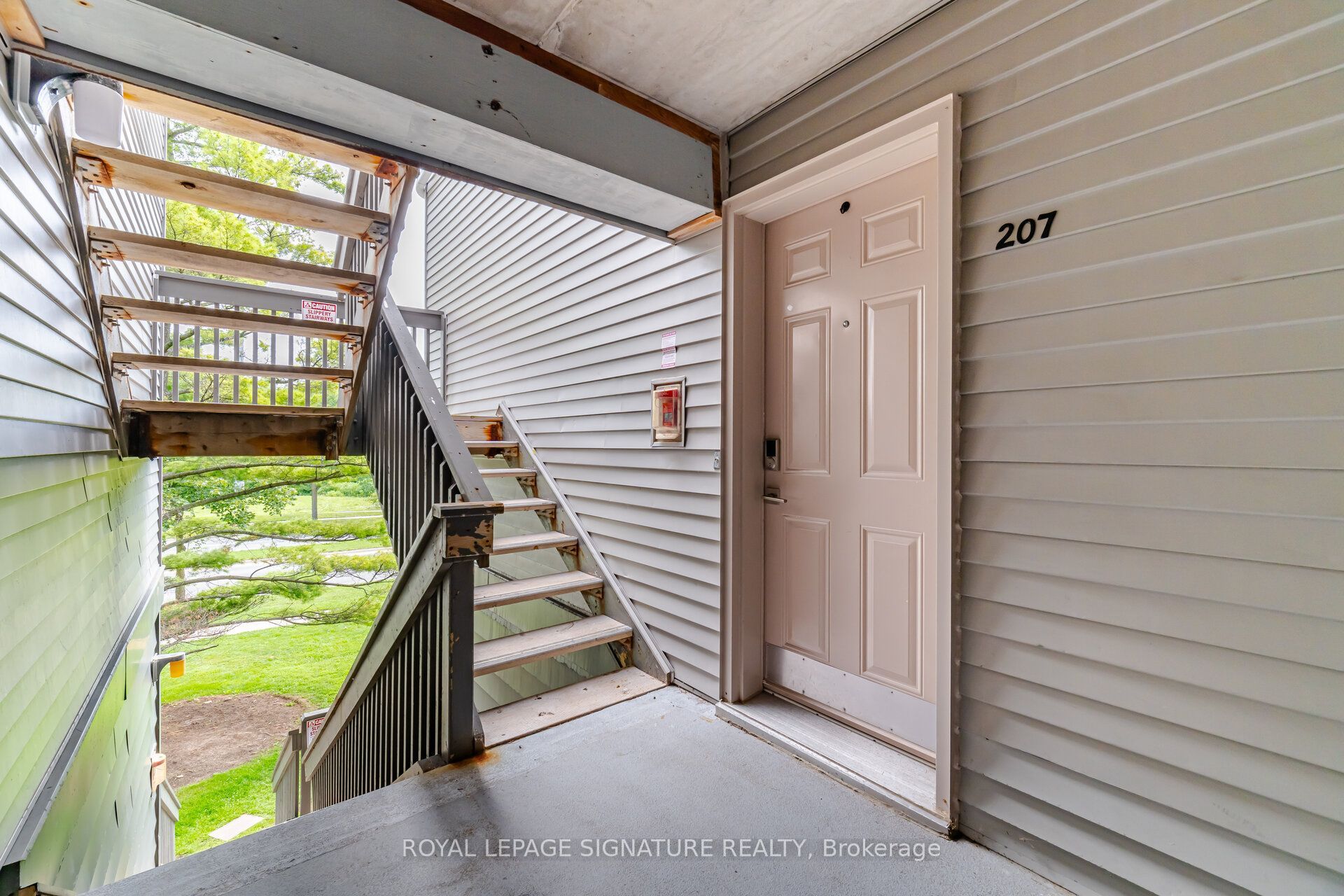 2020 Cleaver Avenue 207, Burlington, ON L7M 4C2 photo 4