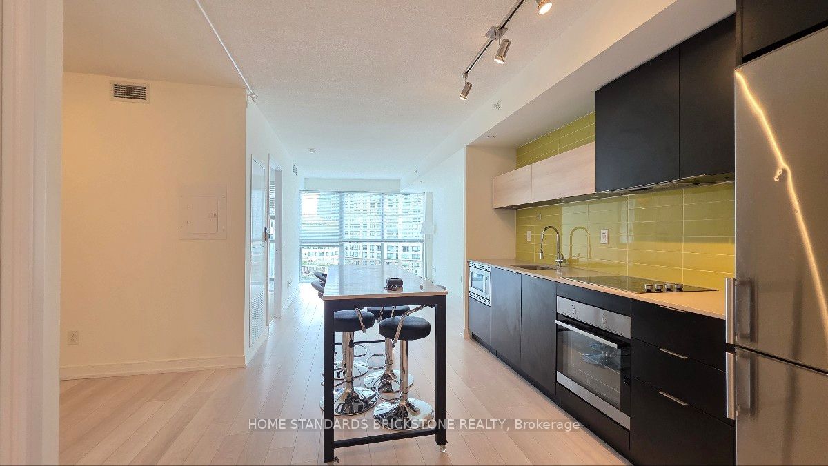20 Thomas Riley Road 606, Toronto, ON M9B 1B3 photo 5