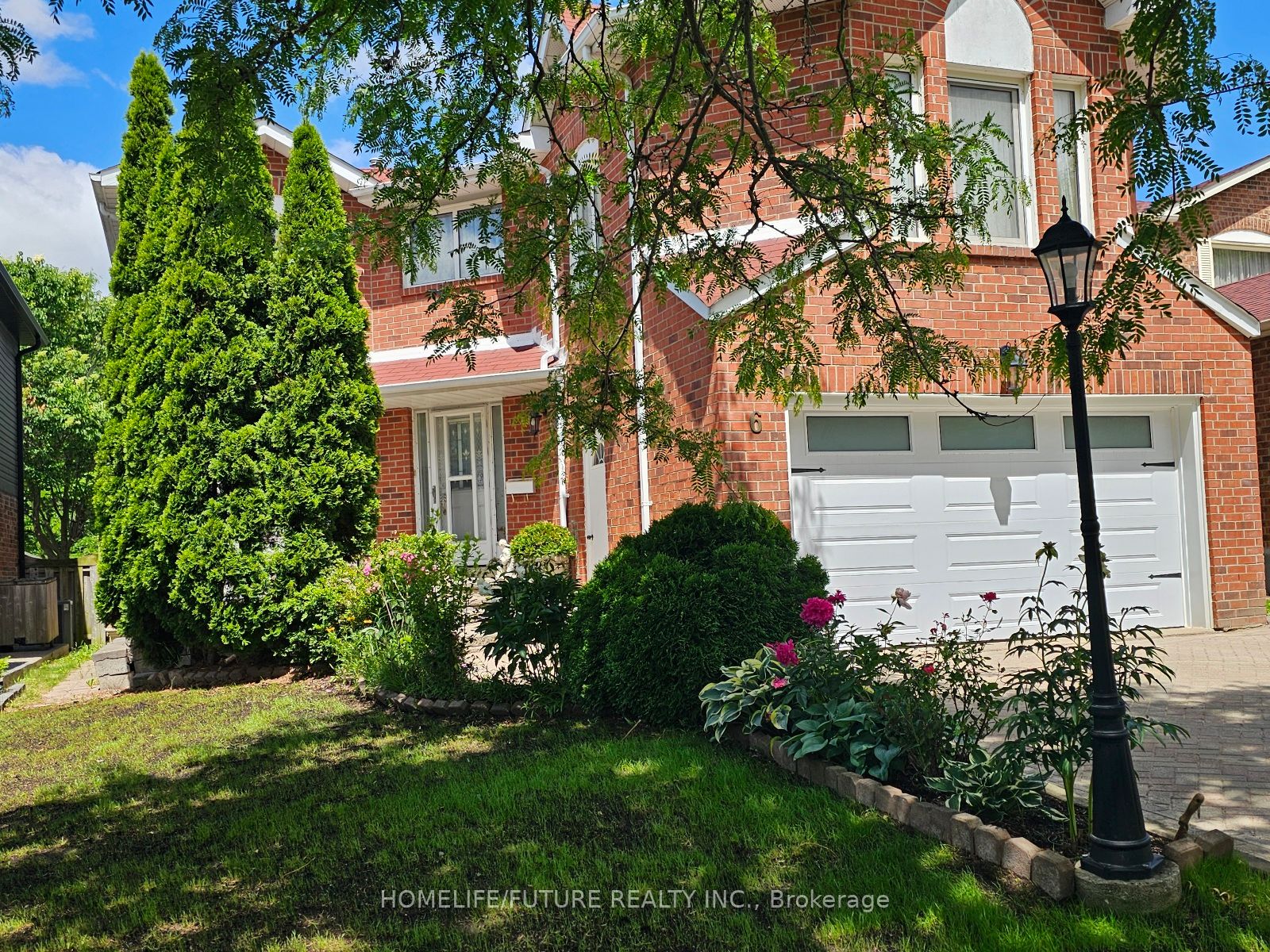 6 Cousins Court, Brampton, ON L6Y 3K6 photo 2