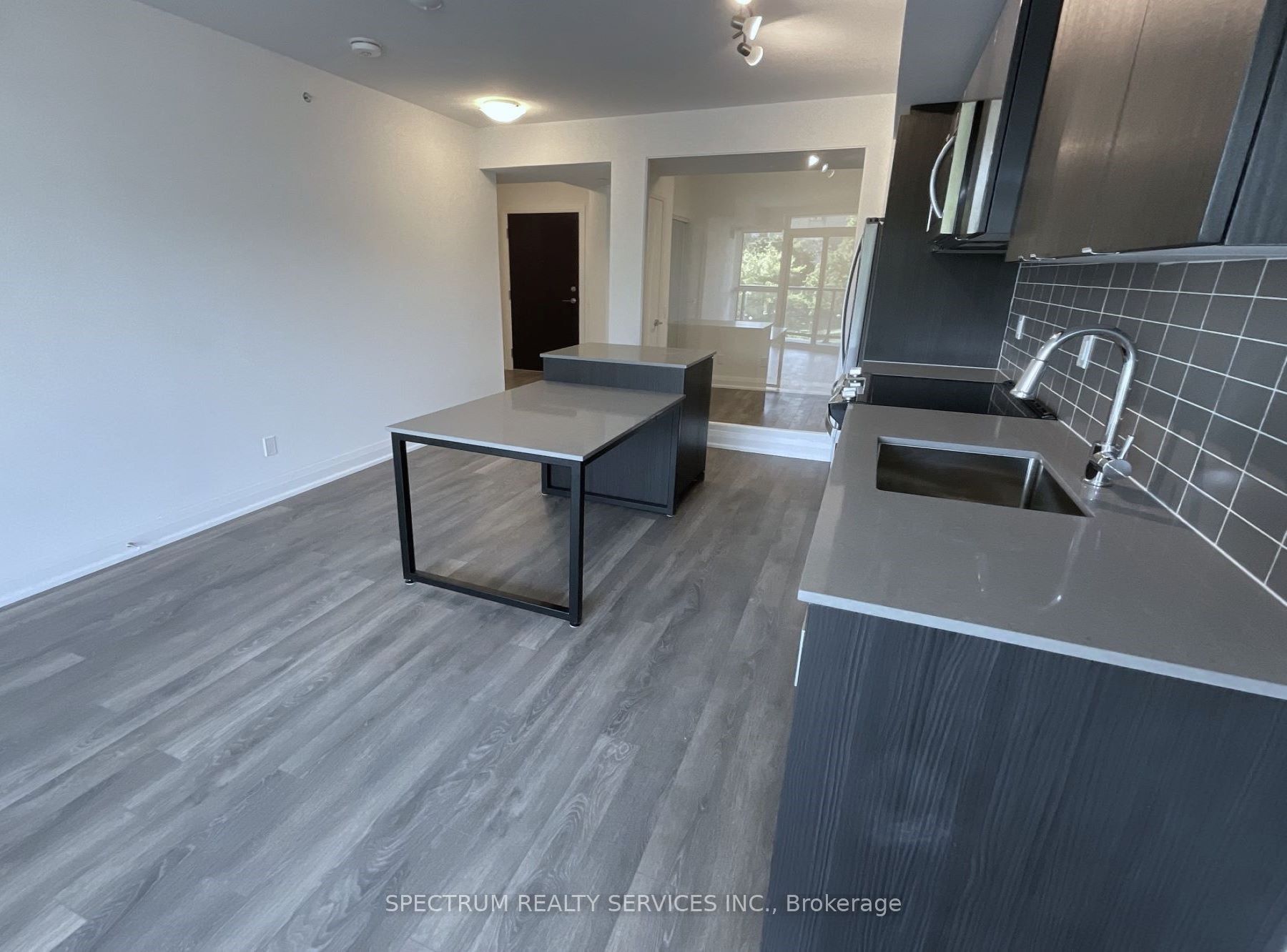 1461 Lawrence Avenue W 306, Toronto, ON M6L 0A6 photo 2