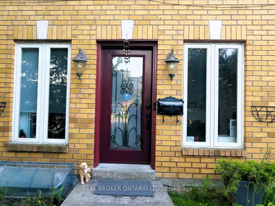 256 The Kingsway Road SIDE, Toronto, ON M9A 3T5