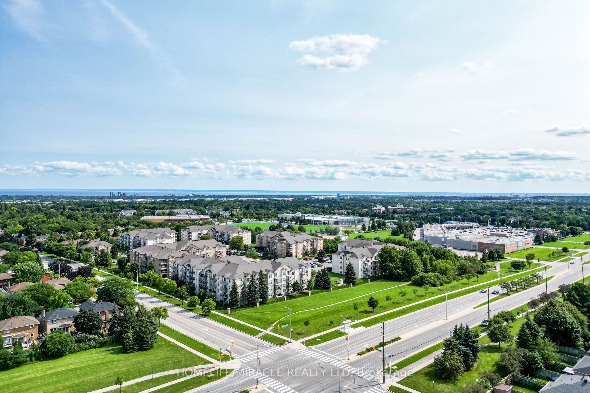 1490 Bishops Gate 305, Oakville, ON L6M 4N3 photo 4