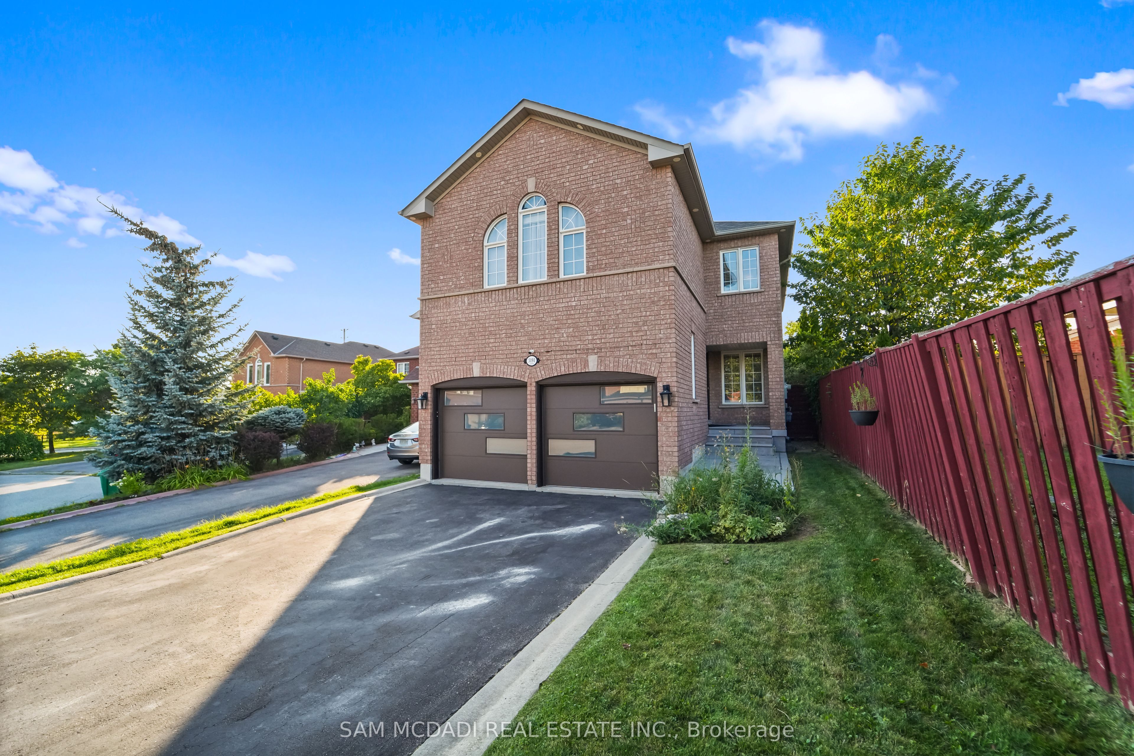 3191 Oakview Road, Mississauga, ON L5N 7N9 photo 2