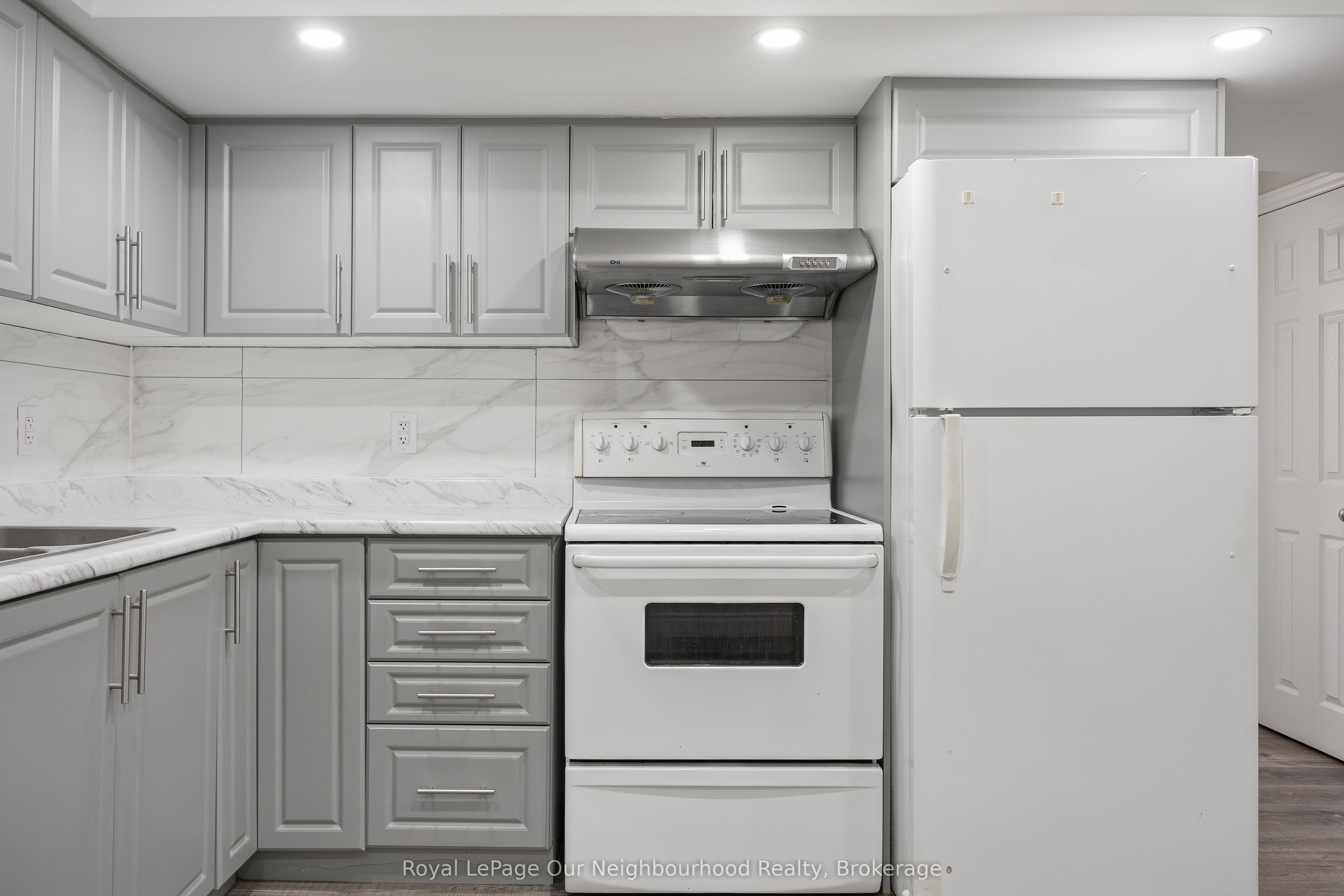 206 Sunny Meadow Boulevard Bsmt, Brampton, ON L6R 2Y7 photo 3