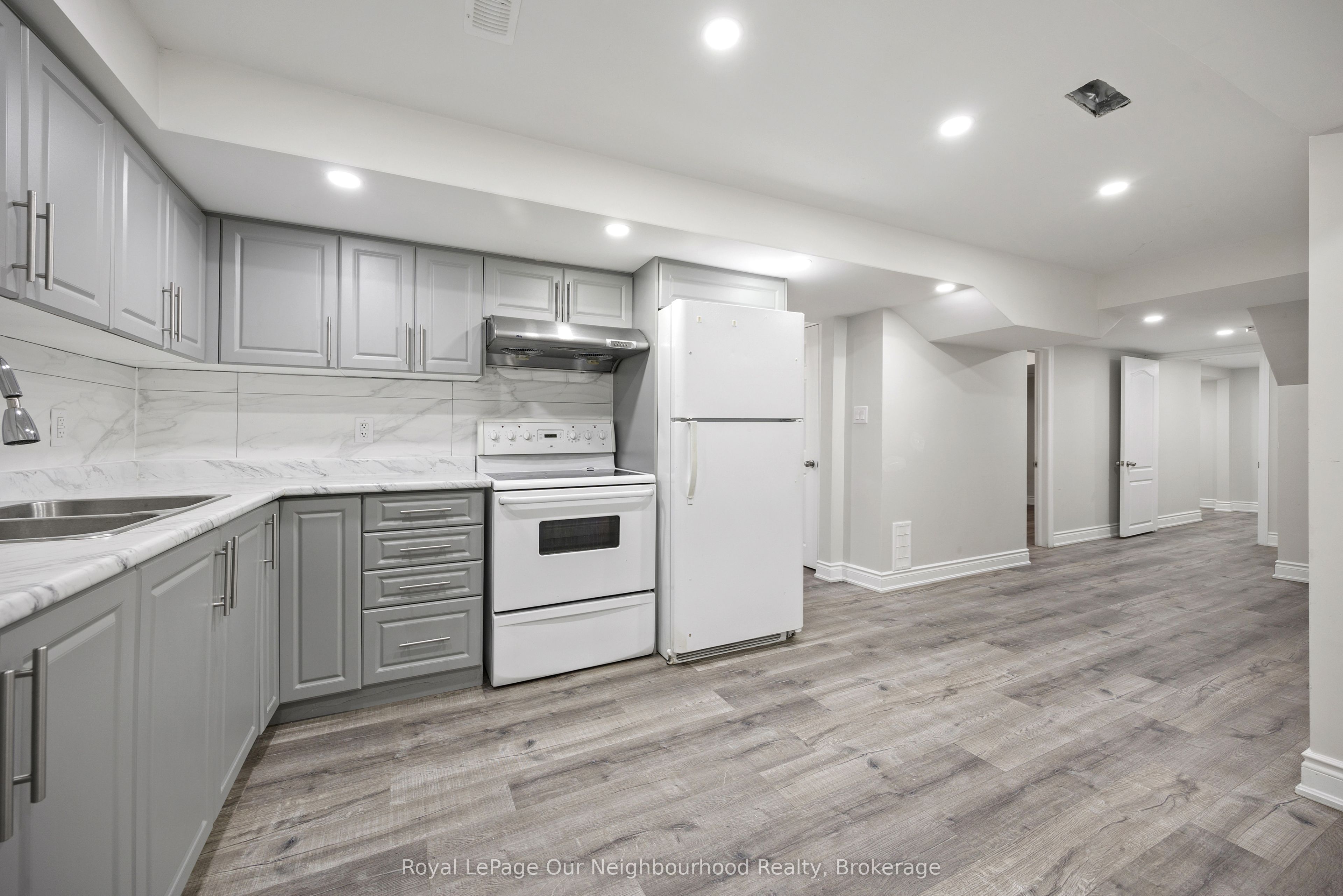 206 Sunny Meadow Boulevard Bsmt, Brampton, ON L6R 2Y7 photo 4