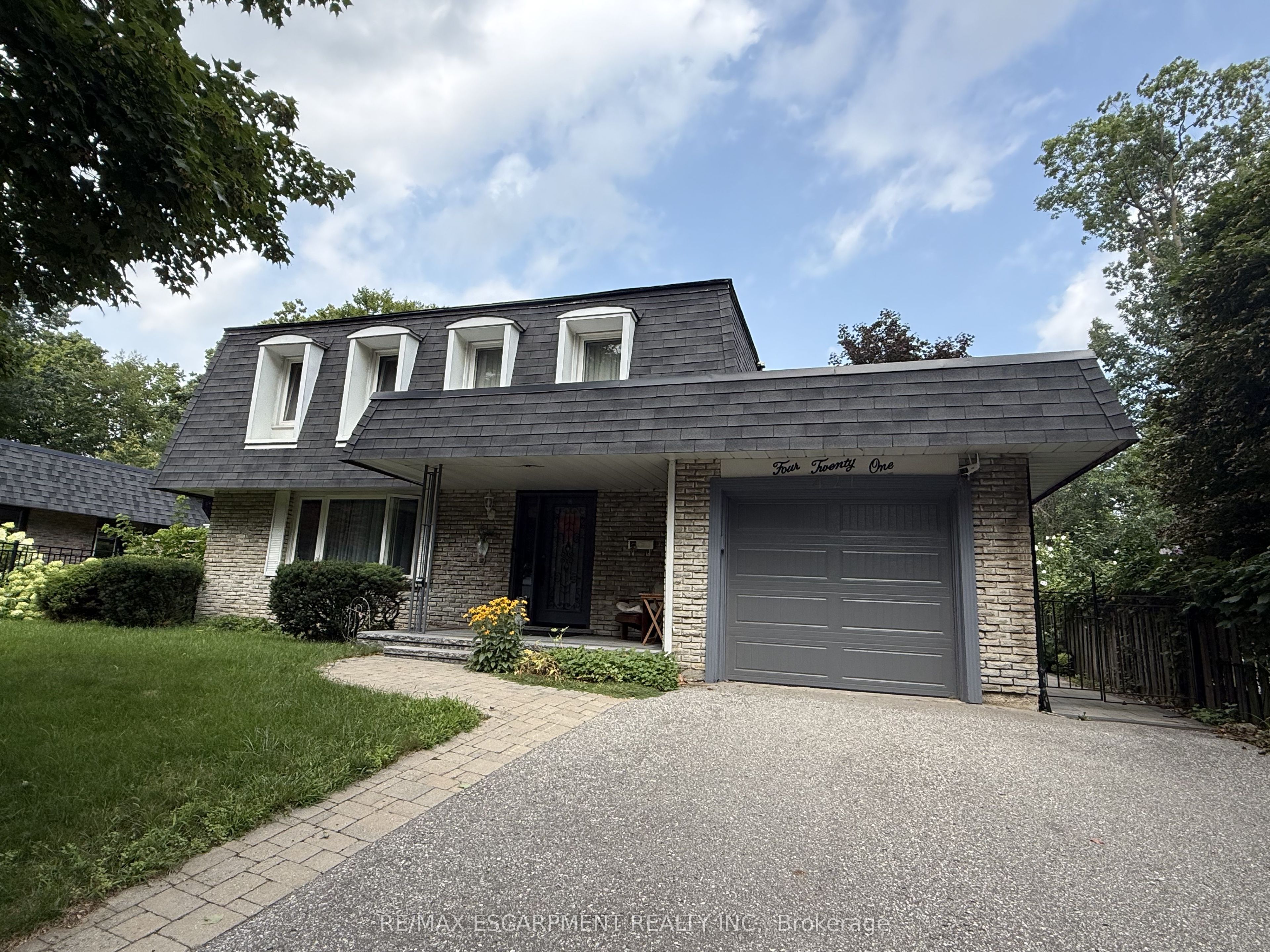 421 Canterbury Crescent, Oakville, ON L6J 5K8 photo 2