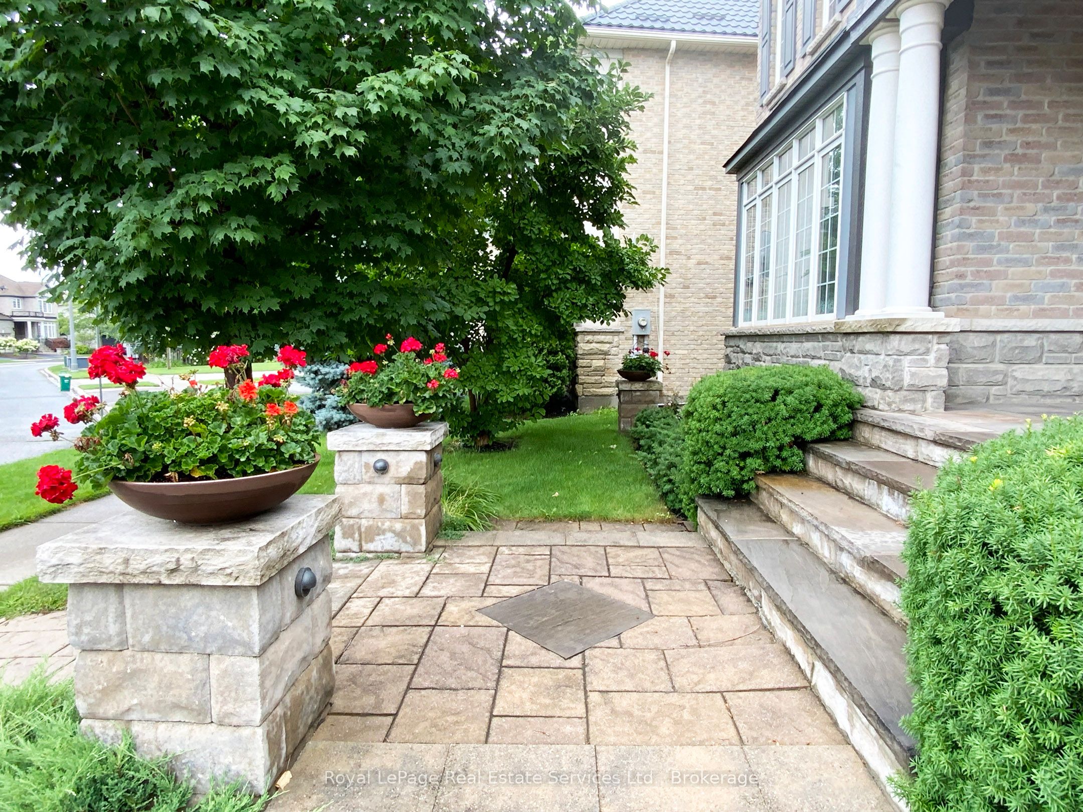 3385 Liptay Avenue, Oakville, ON L6M 0M8 photo 3