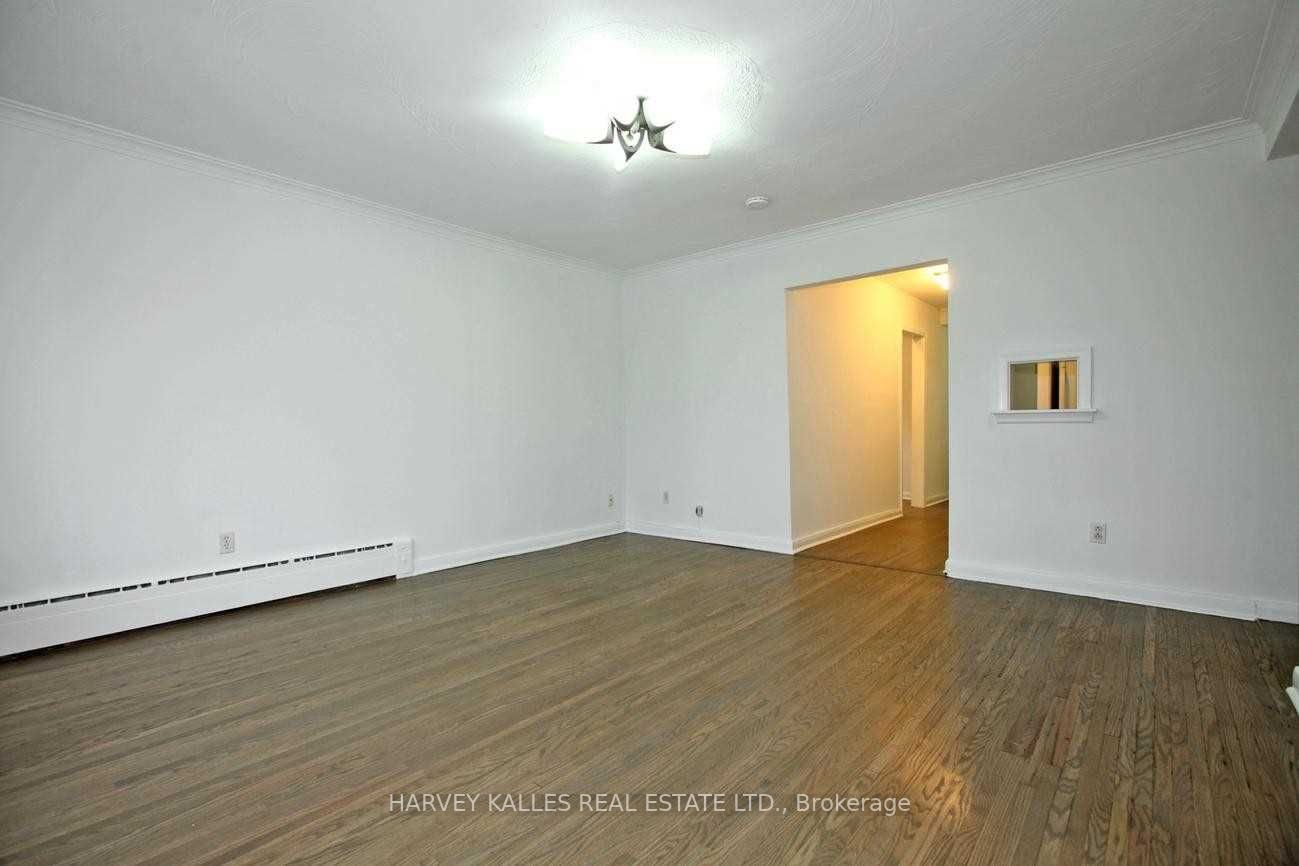 149 Kitchener Avenue Unit B, Toronto, ON M6E 2B9 photo 4