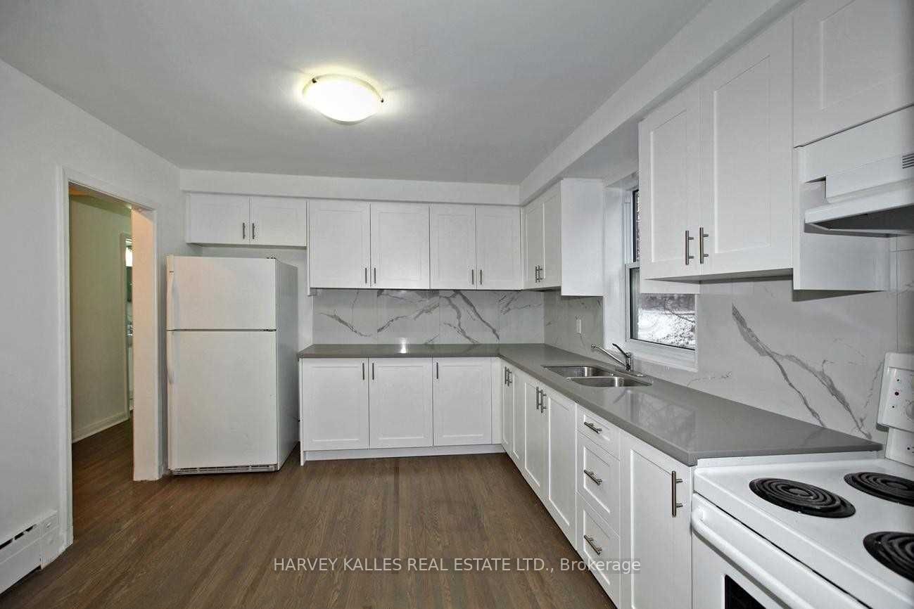 149 Kitchener Avenue Unit B, Toronto, ON M6E 2B9 photo 5
