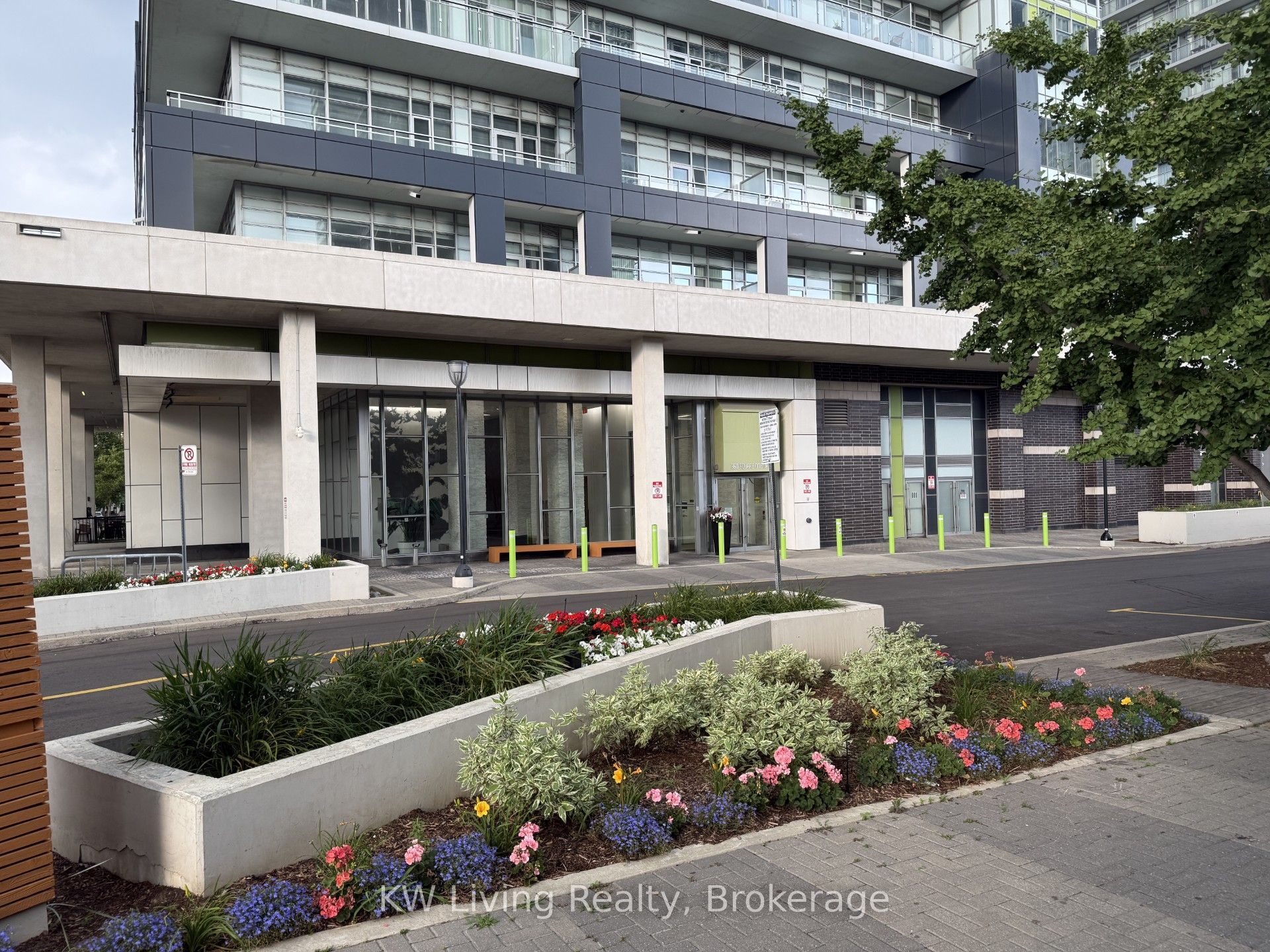 360 SW Square One Drive 2205, Mississauga, ON L5B 0G7