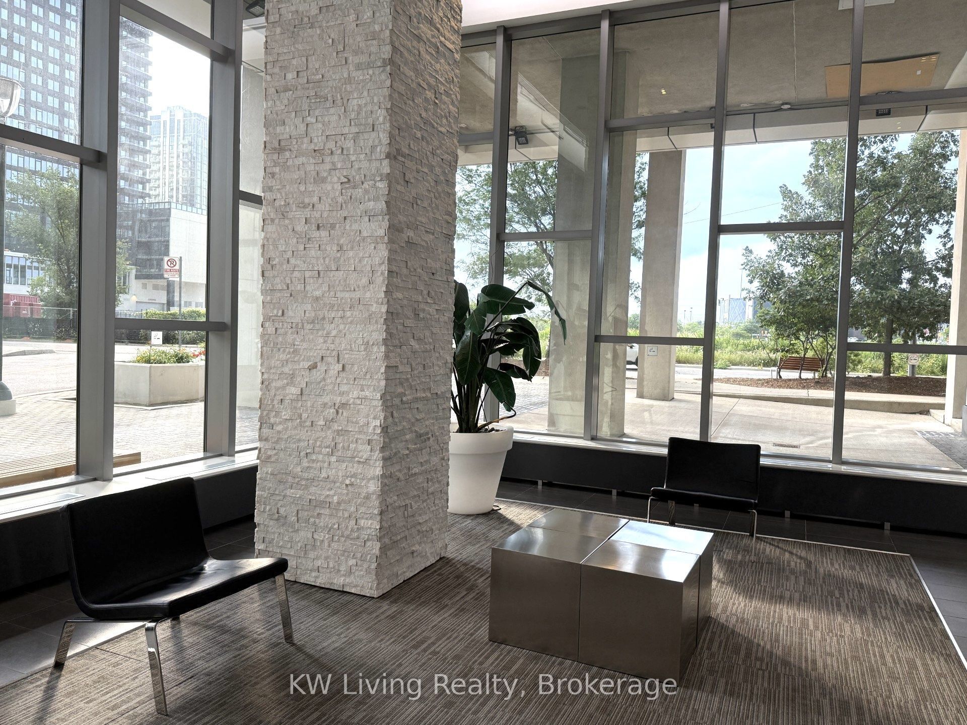 360 SW Square One Drive 2205, Mississauga, ON L5B 0G7 photo 4