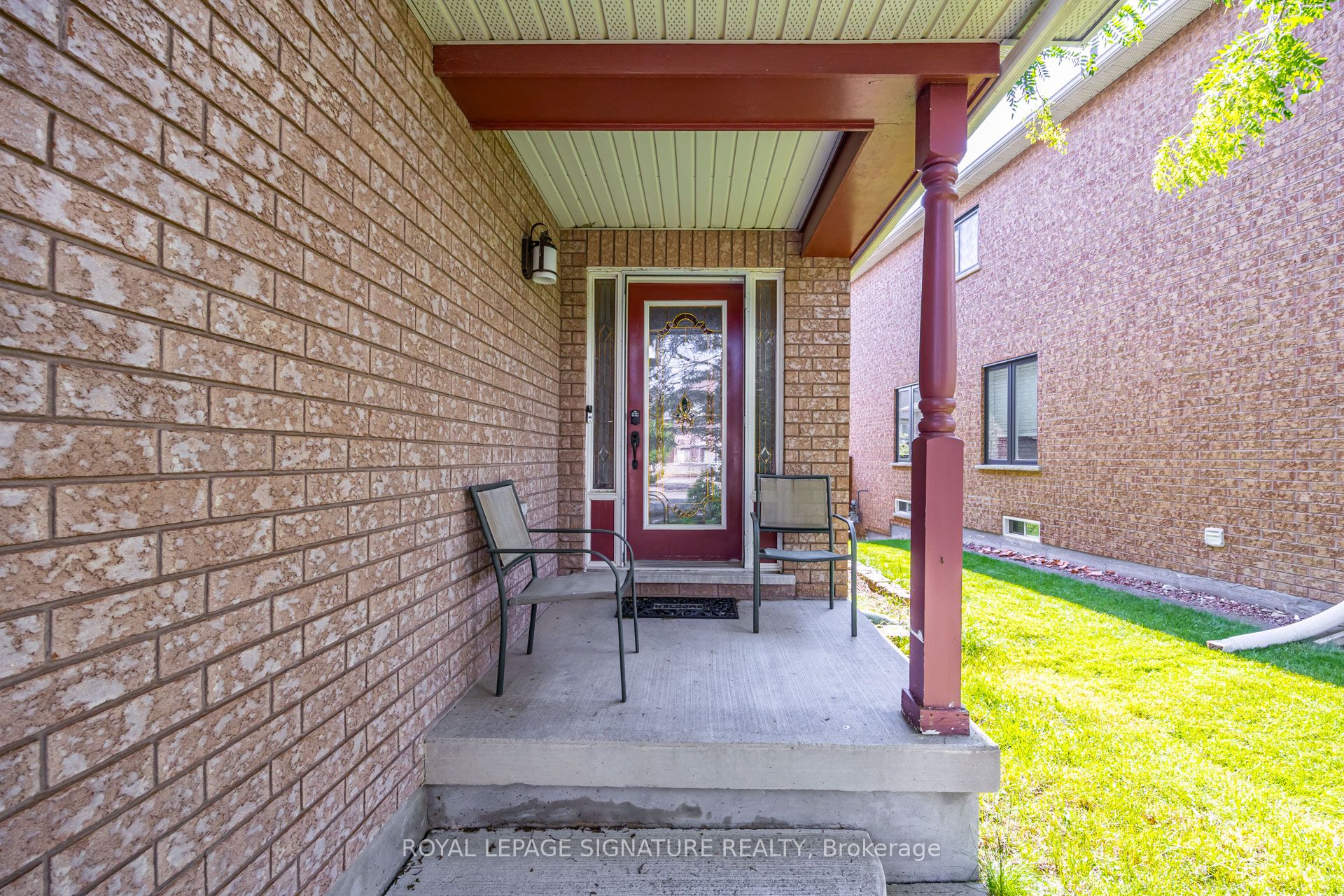 82 Belmont Boulevard, Halton Hills, ON L7G 6E7 photo 2