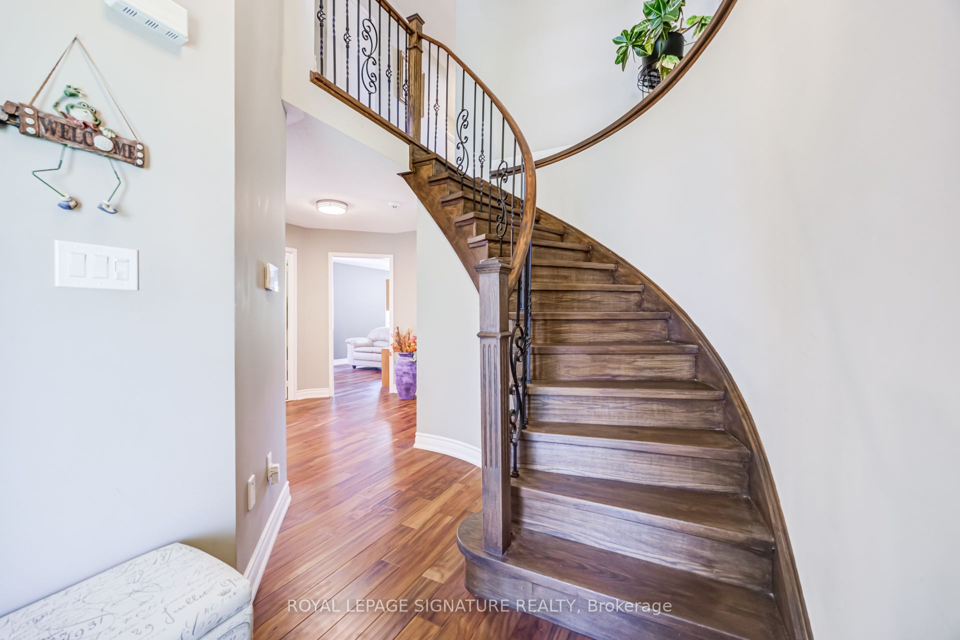 82 Belmont Boulevard, Halton Hills, ON L7G 6E7 photo 3