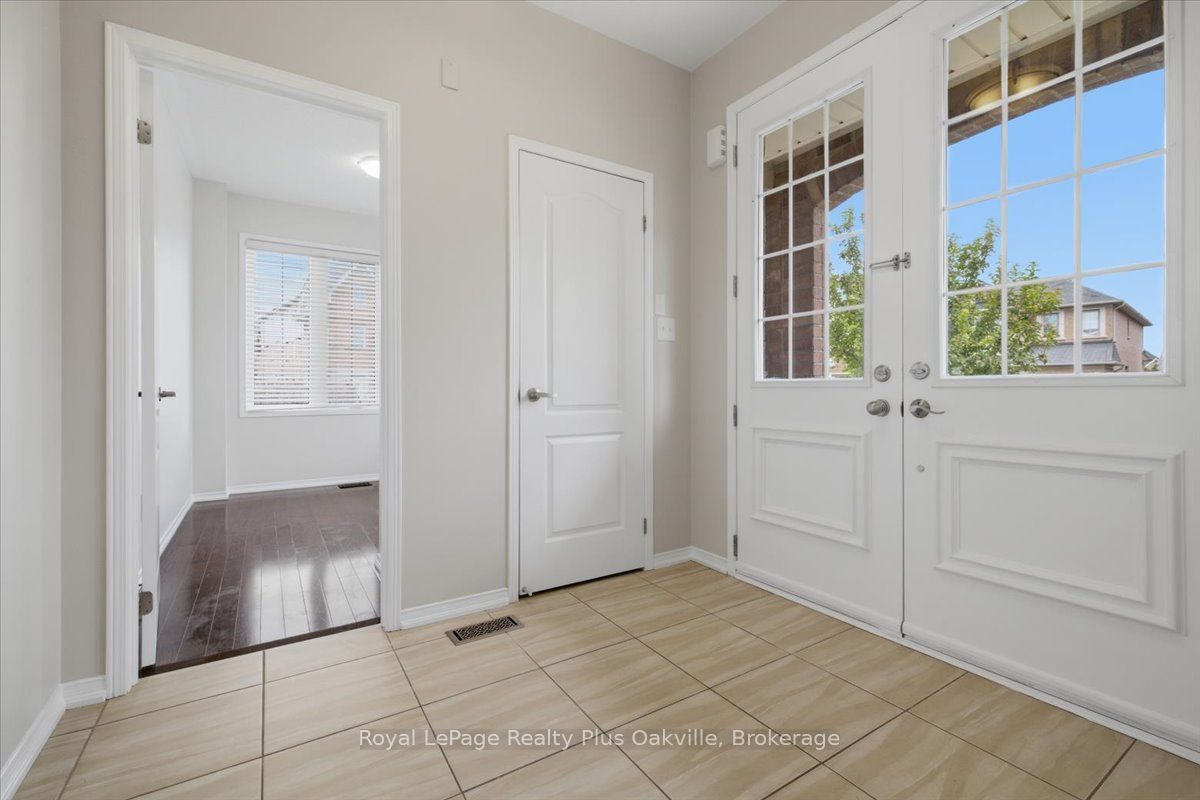 2146 Fiddlers Way, Oakville, ON L6M 0M5 photo 4
