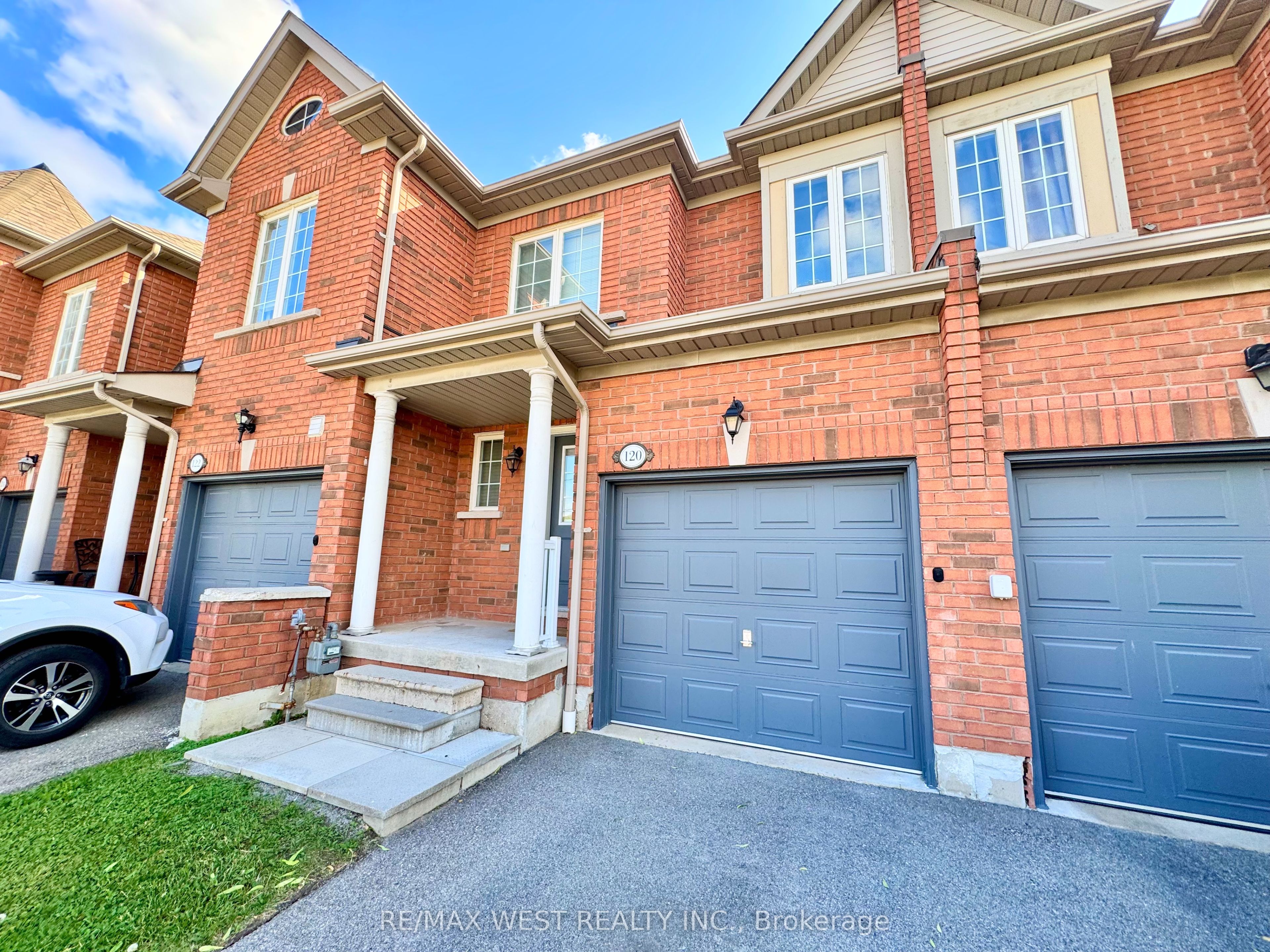 525 Novo Star Drive 120, Mississauga, ON L5W 1X9 photo 2