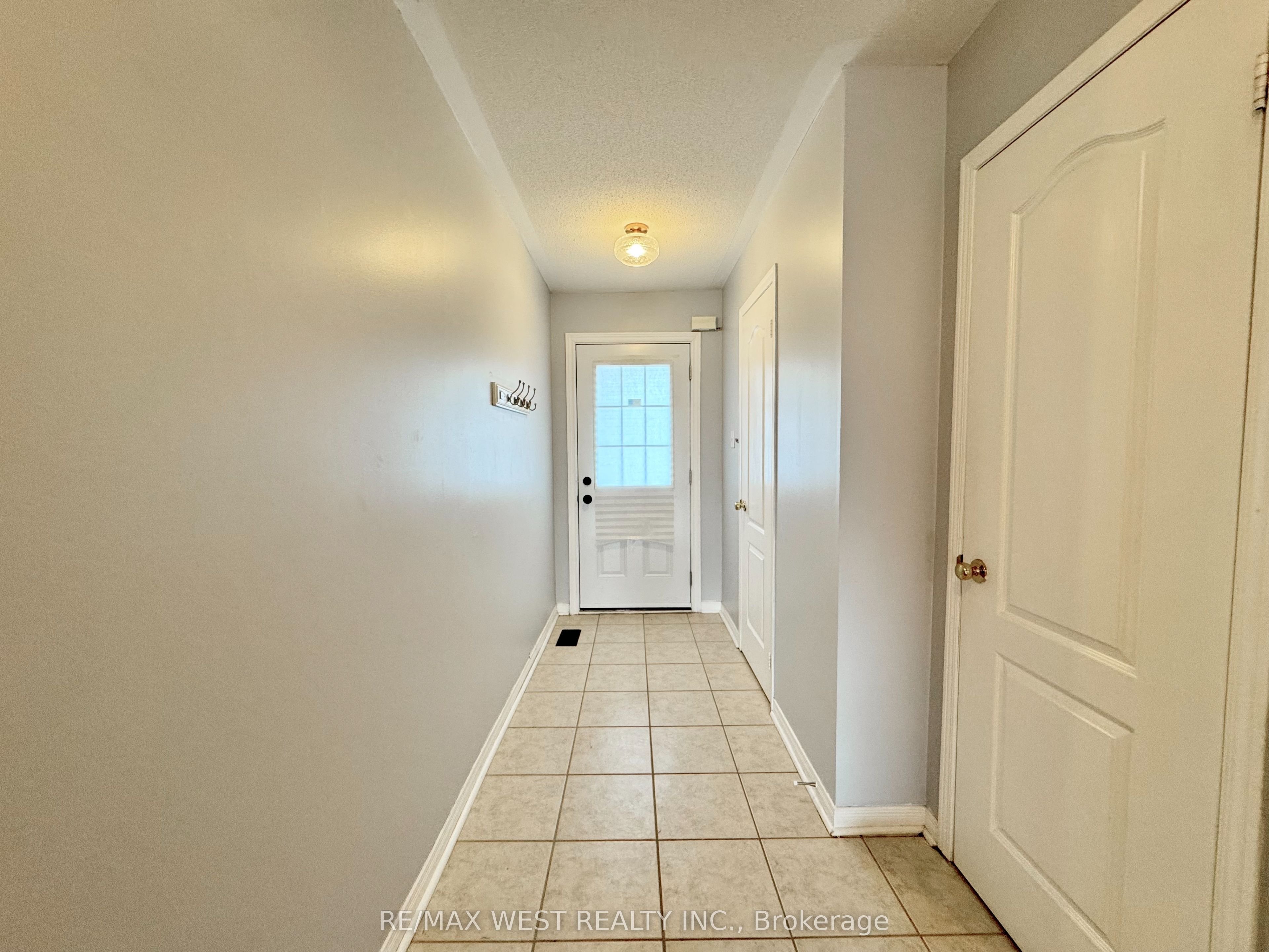 525 Novo Star Drive 120, Mississauga, ON L5W 1X9 photo 4