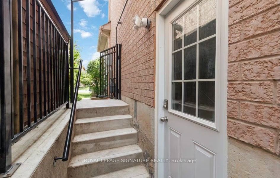 83 Sunridge Street Bsmt, Brampton, ON L7A 1J7