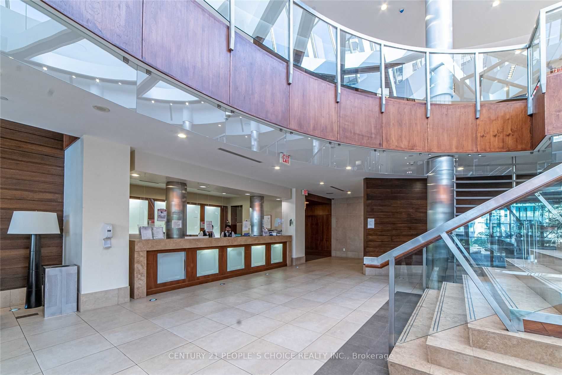 3880 Duke Of York Boulevard 1806, Mississauga, ON L5B 4M7 photo 5