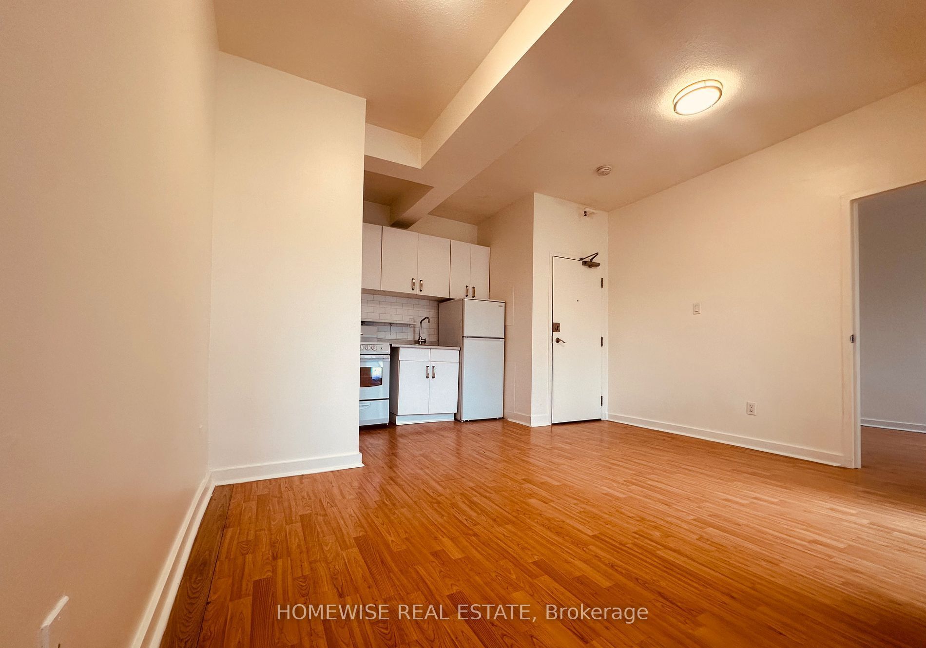 1 Triller Avenue 205, Toronto, ON M6K 3B7 photo 5
