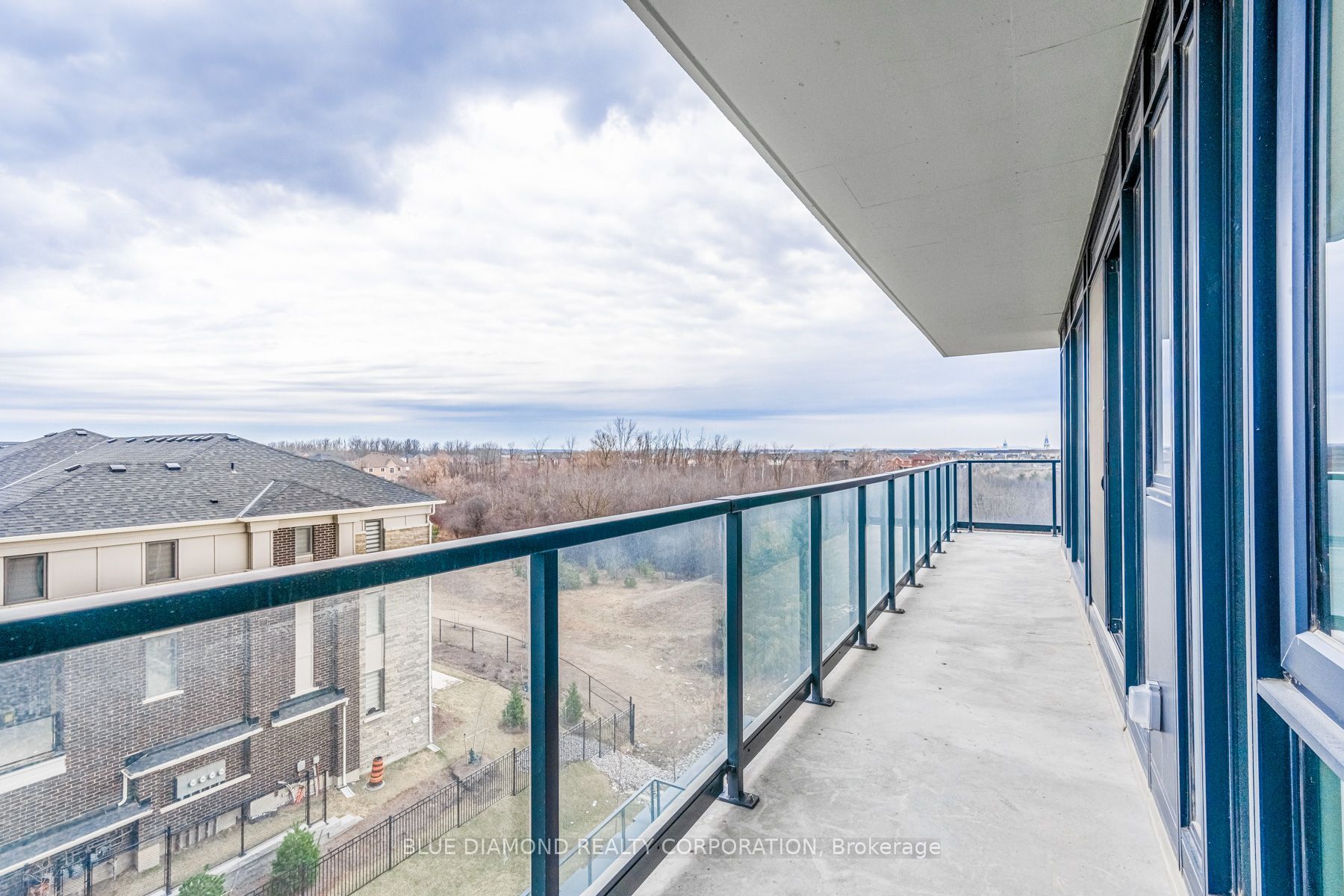 225 VETERANS Drive 908, Brampton, ON L7A 5L7 photo 2