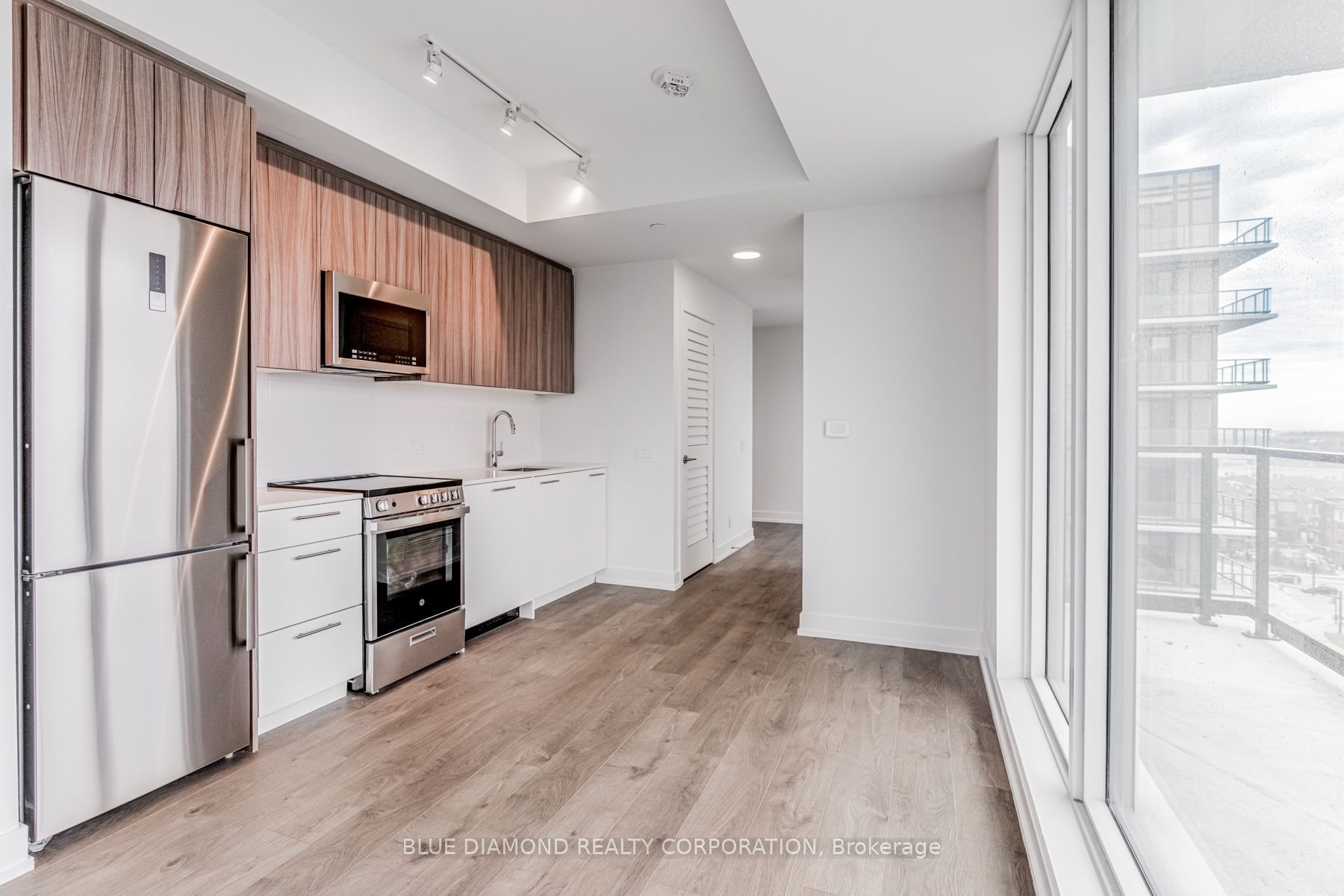 225 VETERANS Drive 908, Brampton, ON L7A 5L7 photo 5