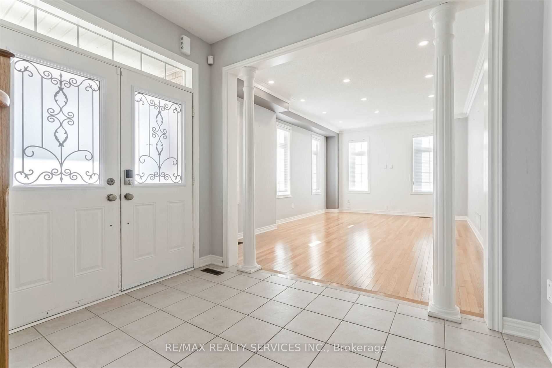 3 Coolwater Drive Upper, Brampton, ON L6R 0X7 photo 3