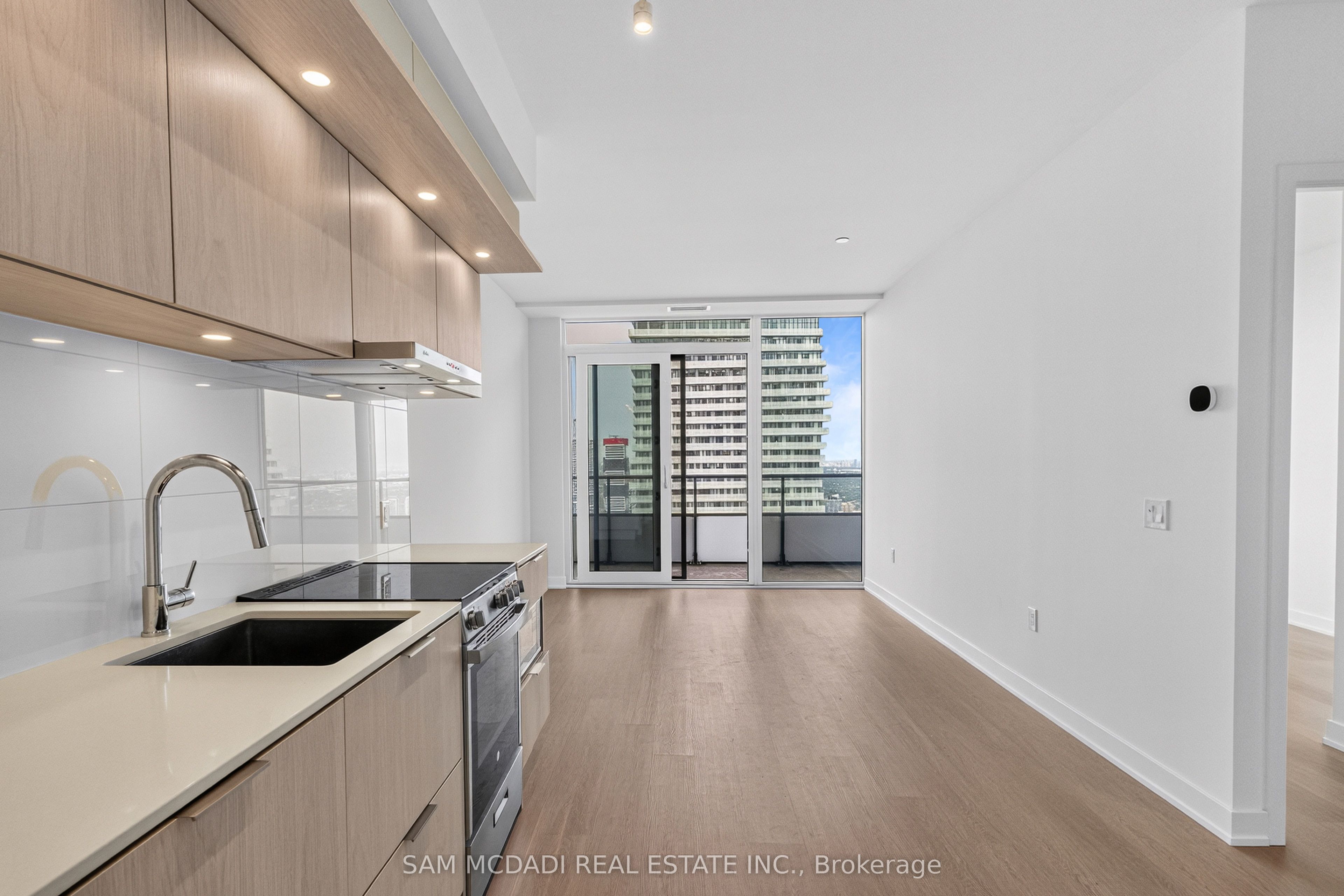 448 Burnhamthorpe Road 5305, Mississauga, ON L5B 0R4 photo 5