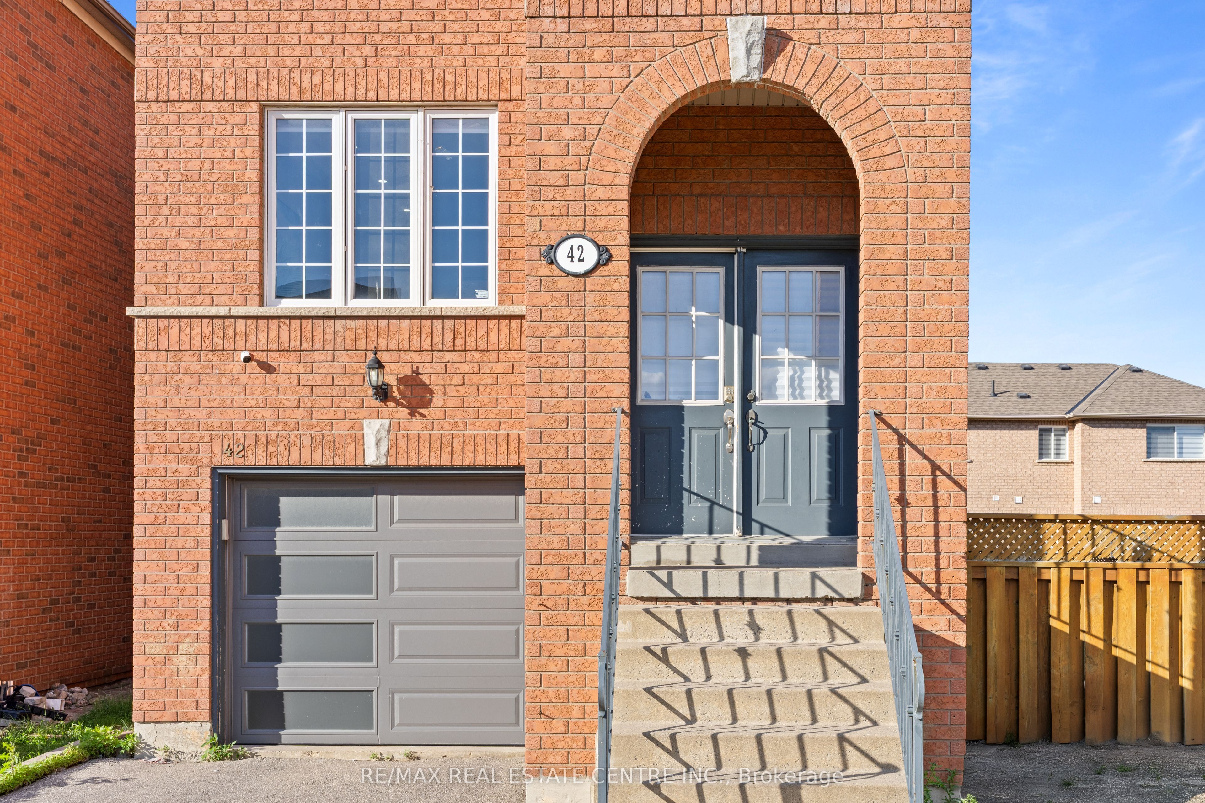 42 Domenico Crescent, Brampton, ON L6P 1H5 photo 4