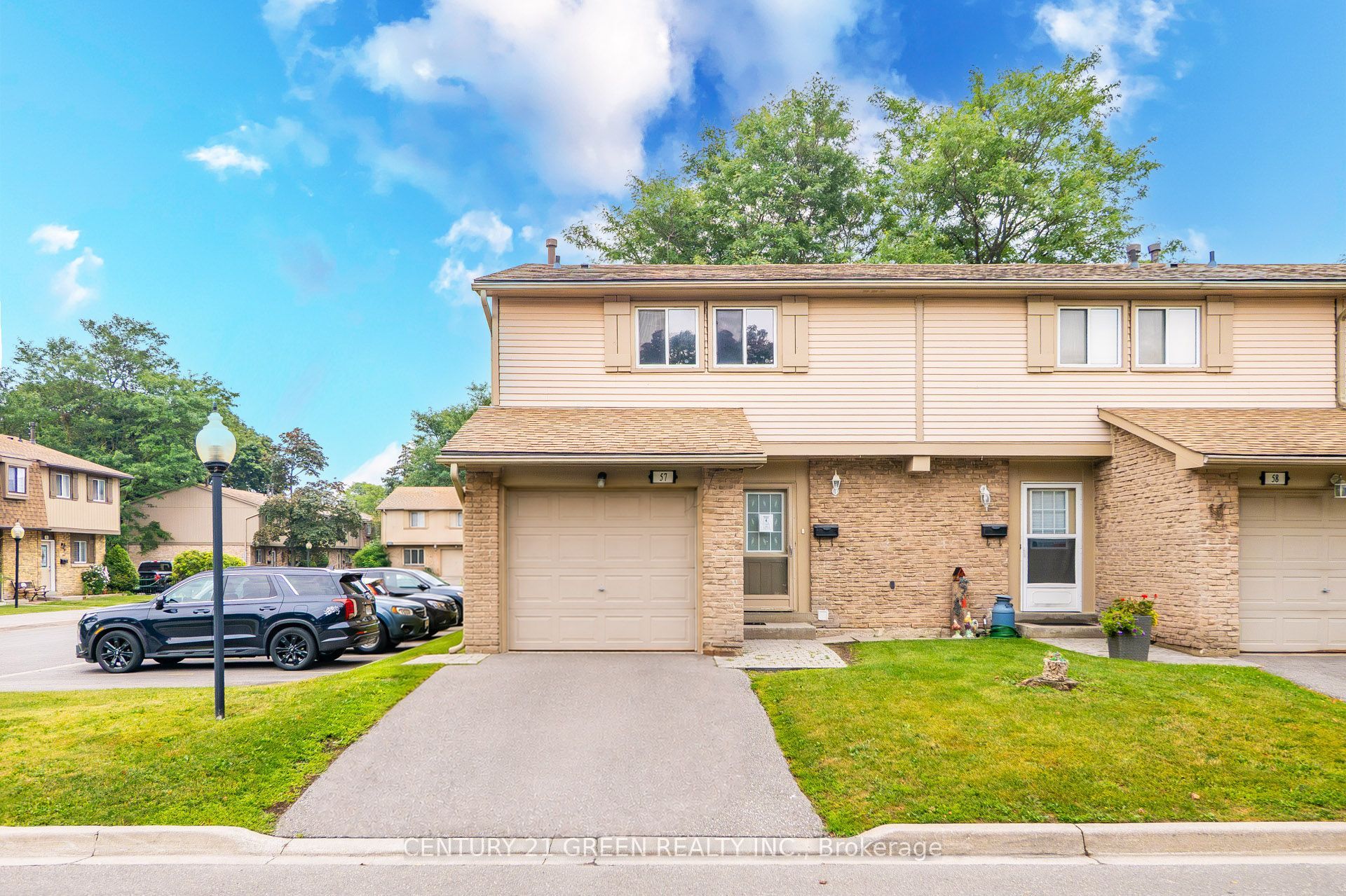 81 Hansen Road N 57, Brampton, ON L6V 3C7