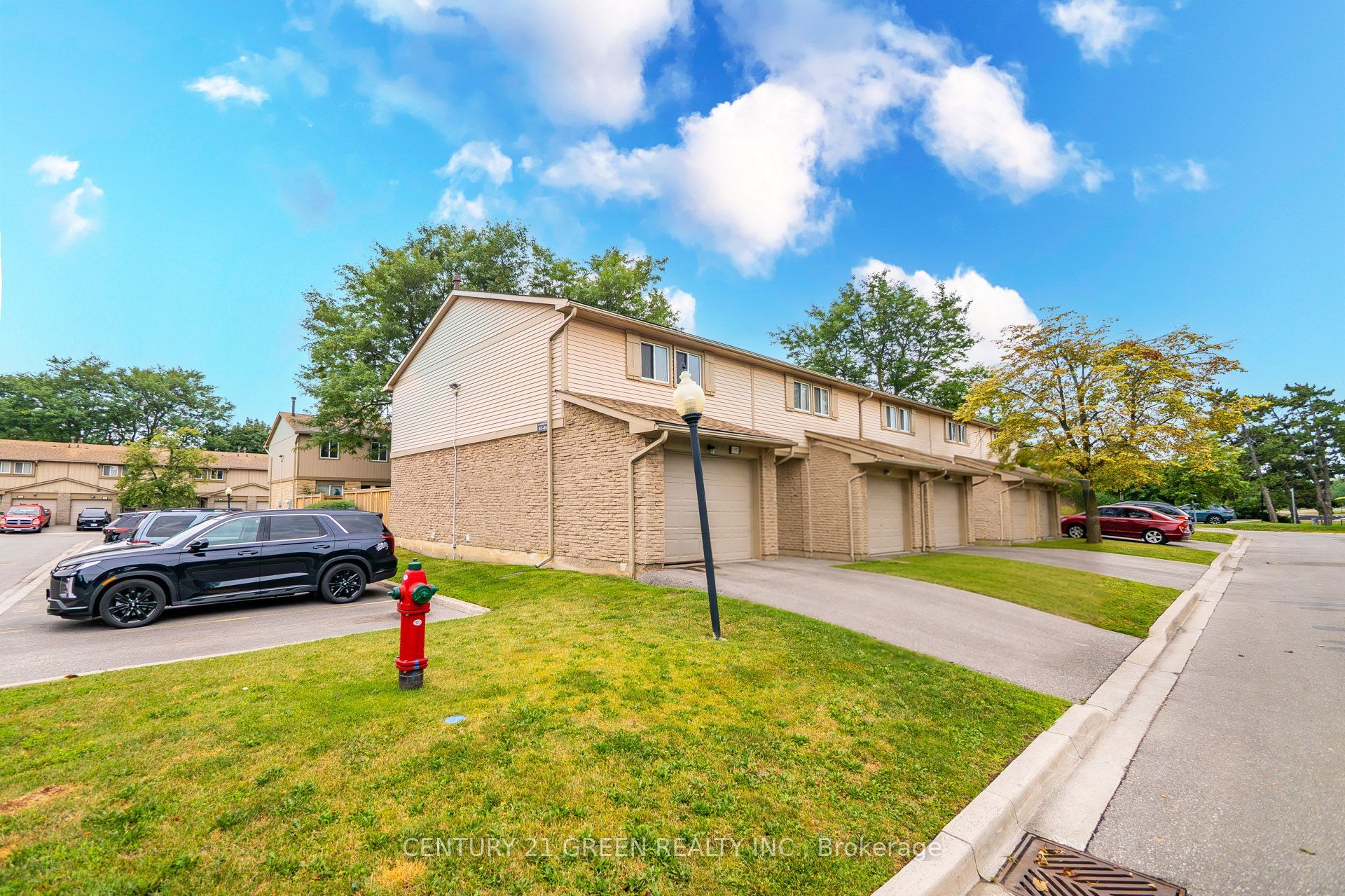 81 Hansen Road N 57, Brampton, ON L6V 3C7 photo 3